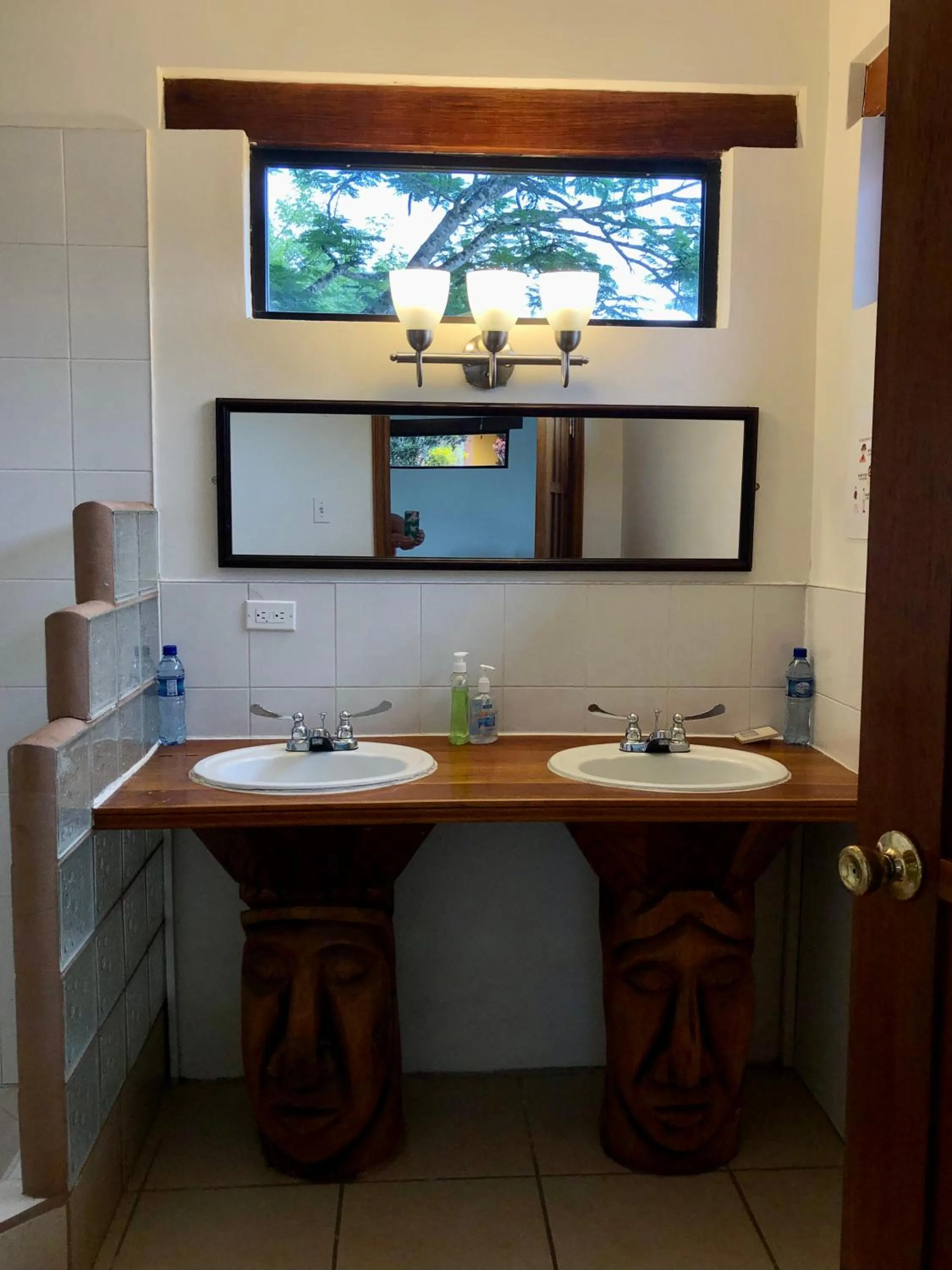 Bathroom in Gumbo Limbo Jungle Resort