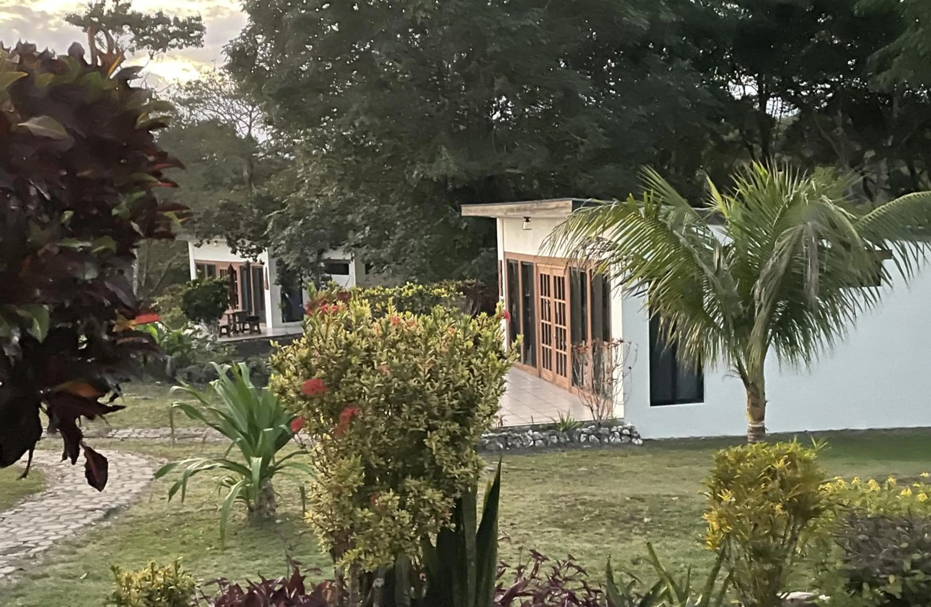 Garden view in Gumbo Limbo Jungle Resort