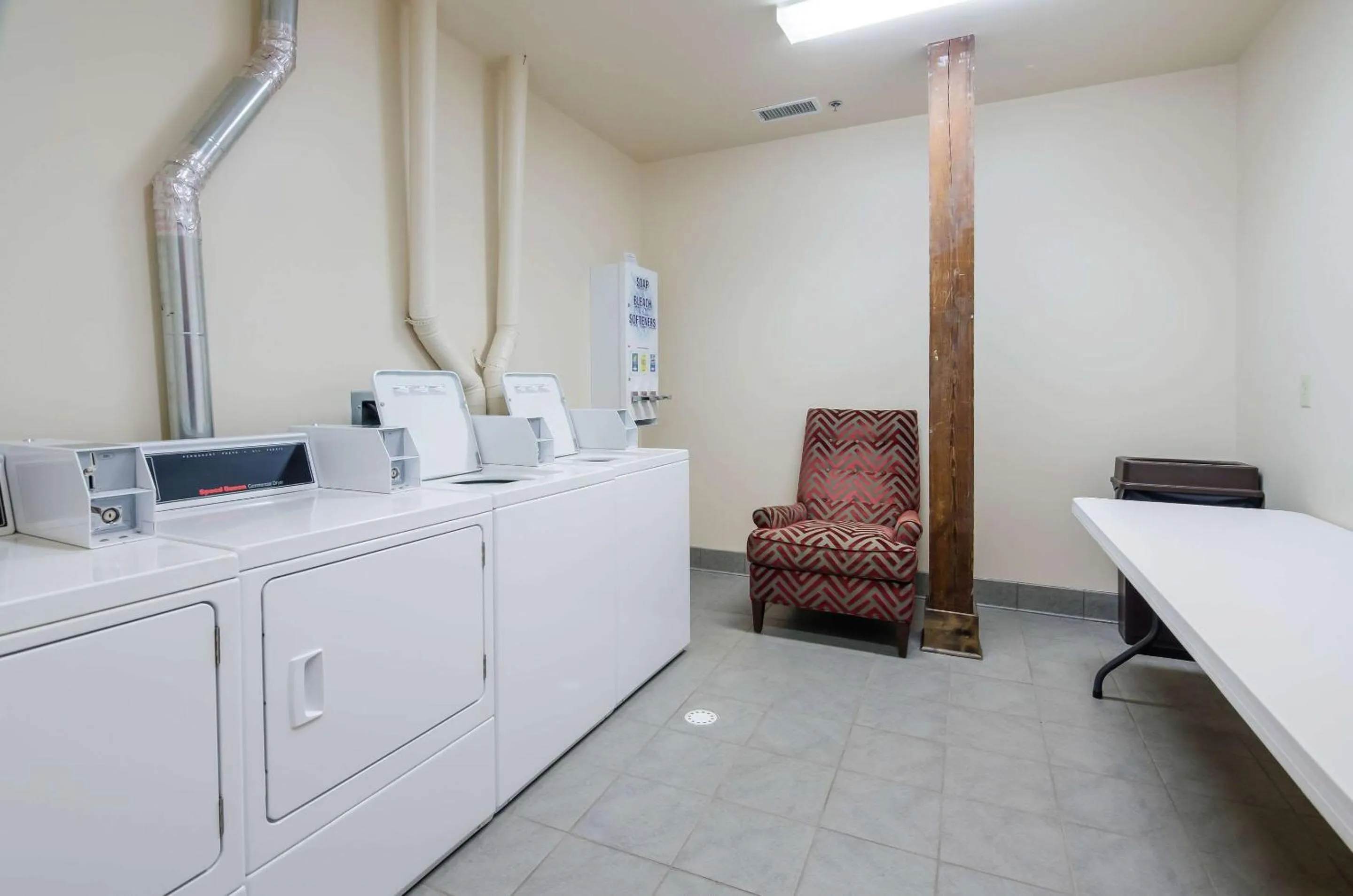 Other, Bed in Jackson Park Inn, an Ascend Collection Hotel