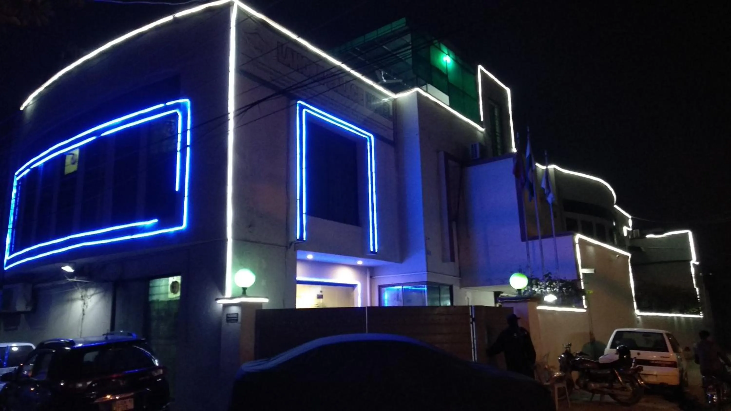 Rose Palace Hotel, Garden Town