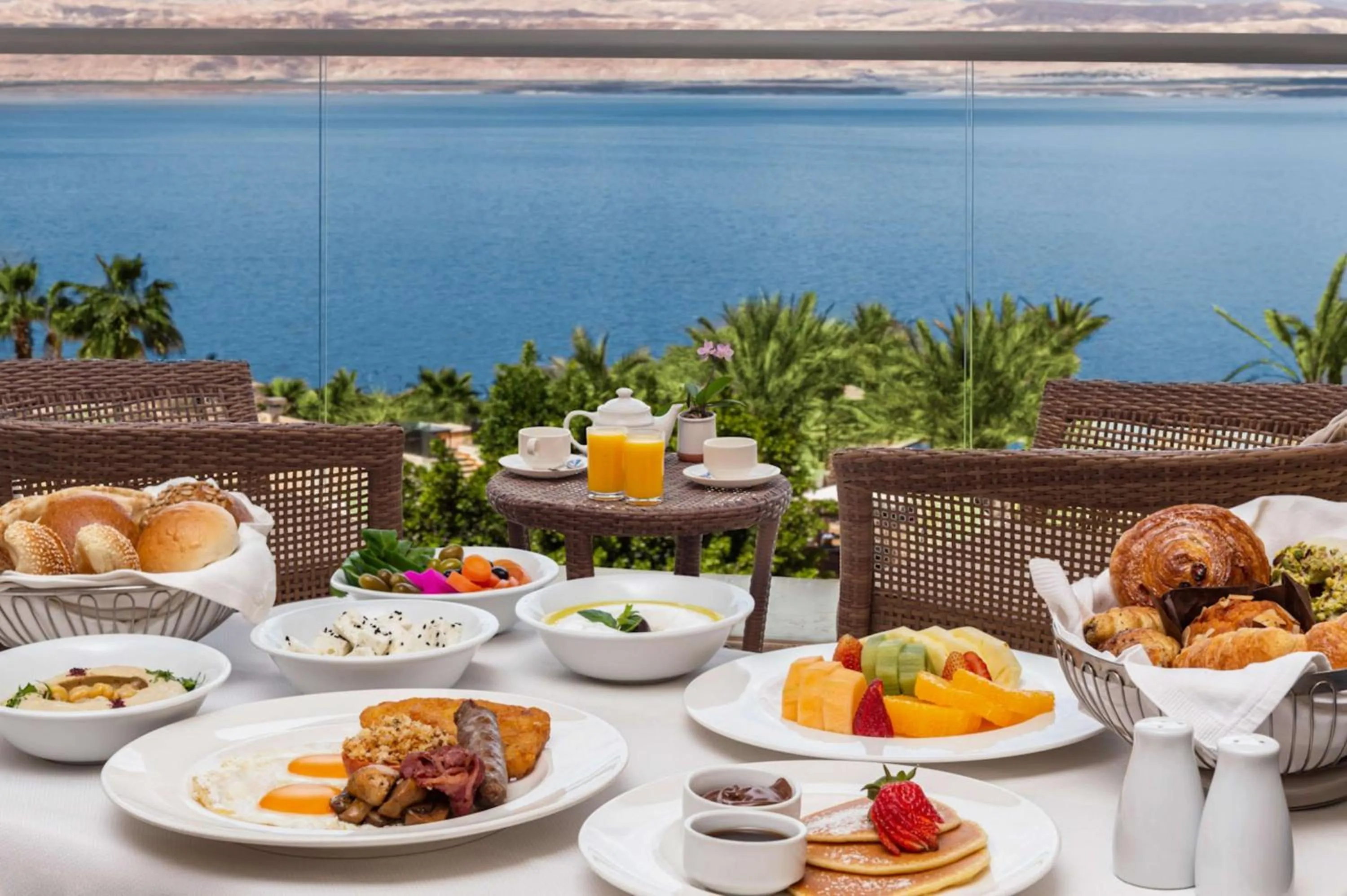 Restaurant/places to eat in Hilton Dead Sea Resort & Spa