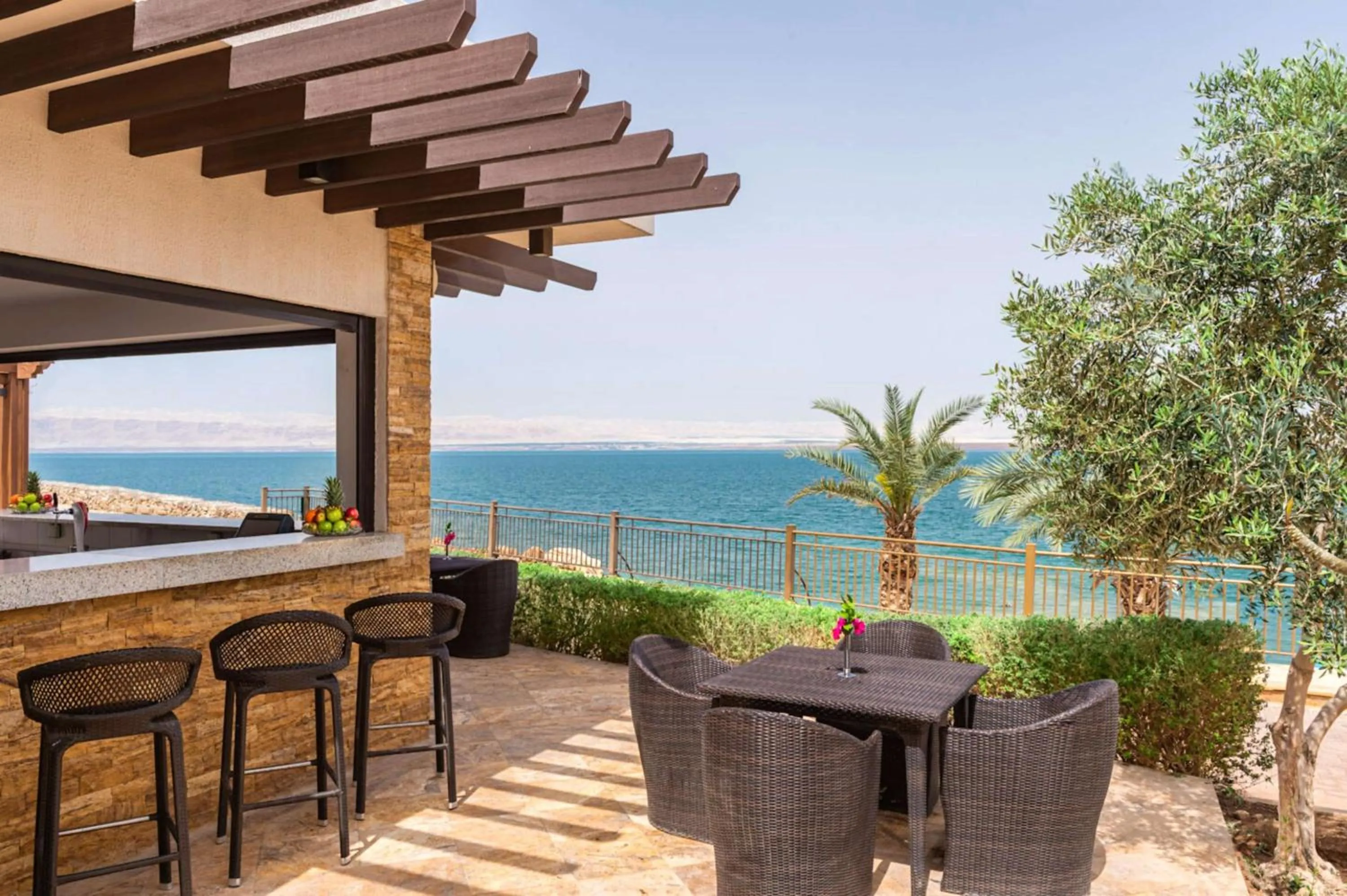Lounge or bar in Hilton Dead Sea Resort & Spa