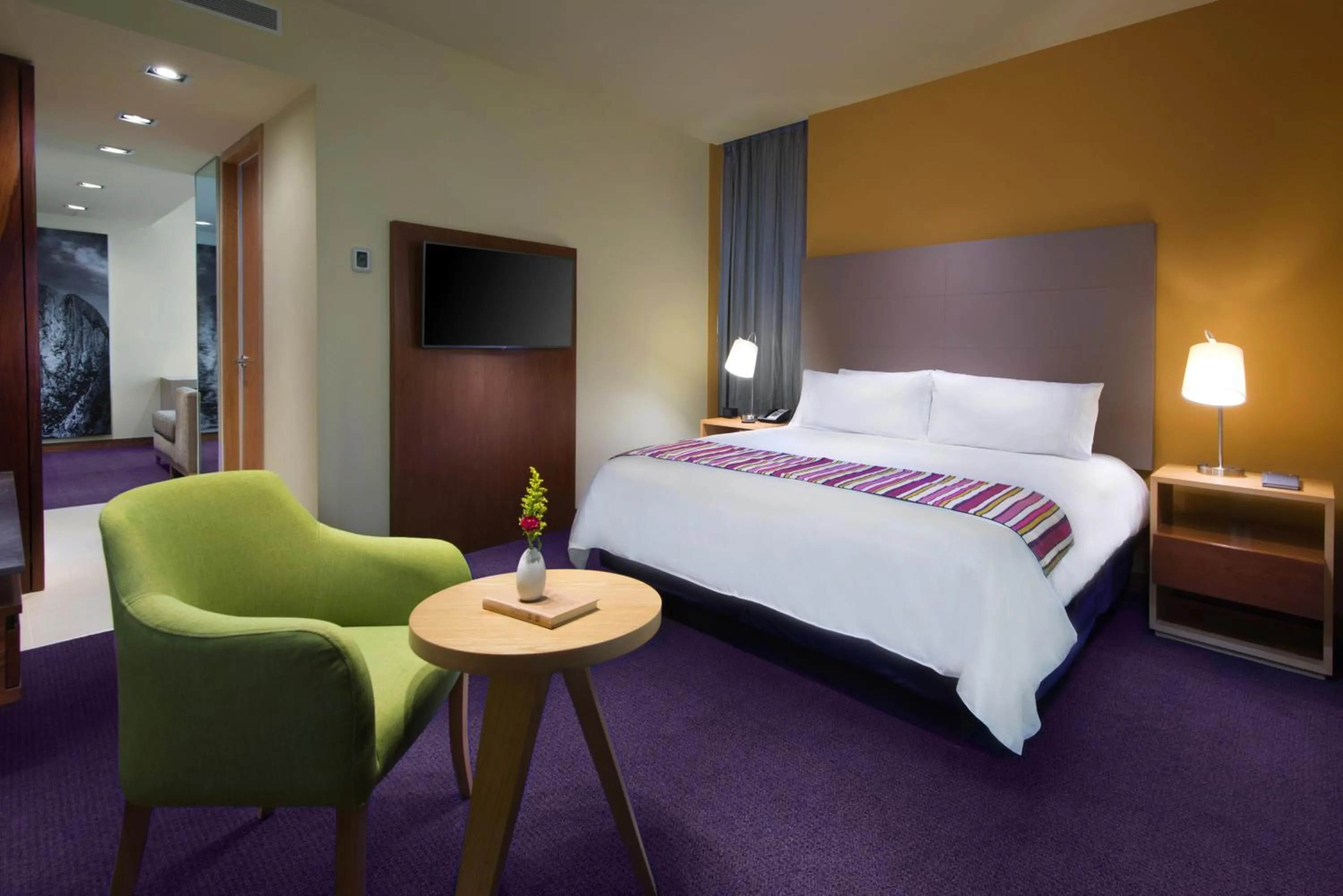 Bed in Hilton Garden Inn Monterrey Airport