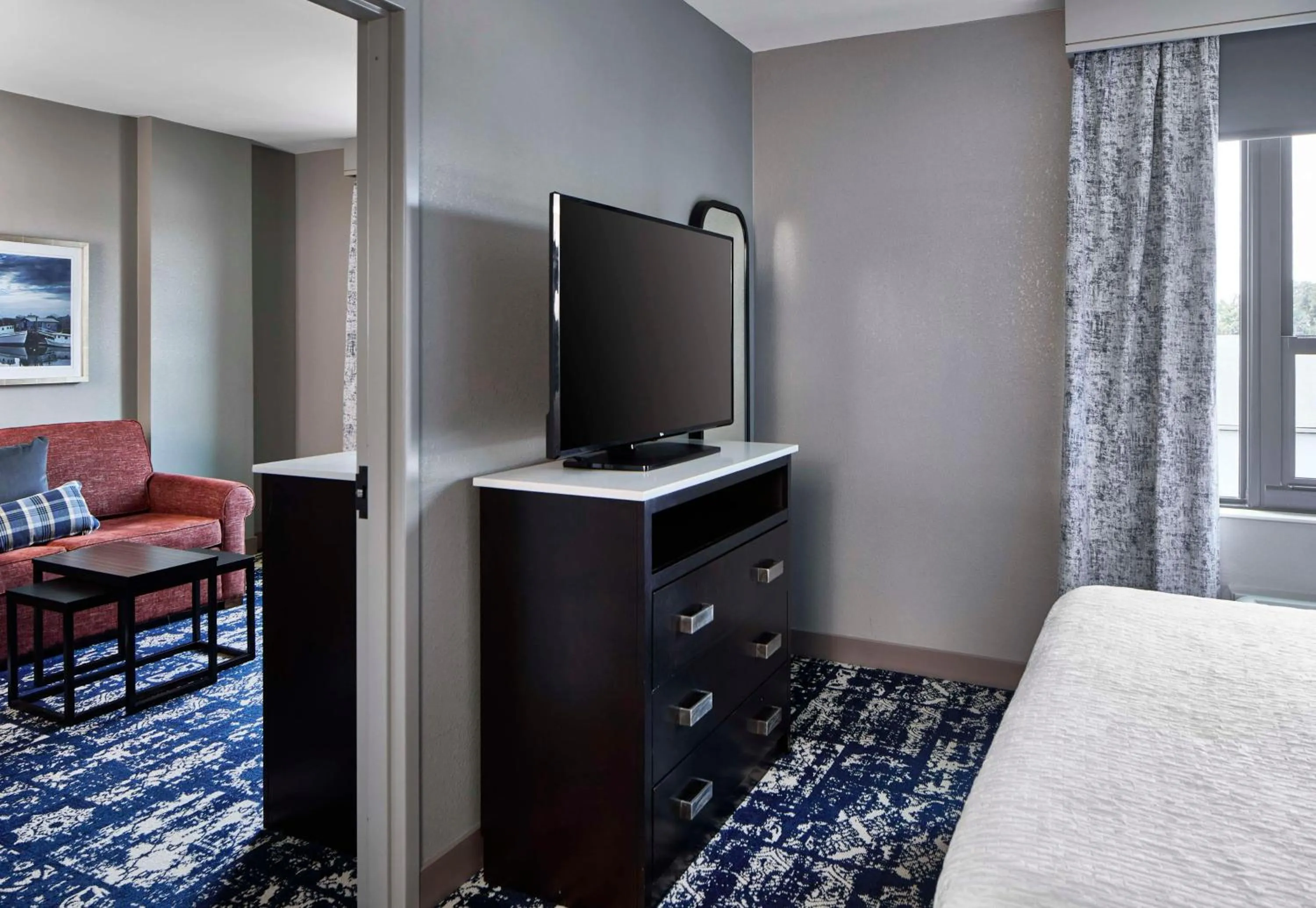 Bed in Homewood Suites Savannah Historic District/Riverfront