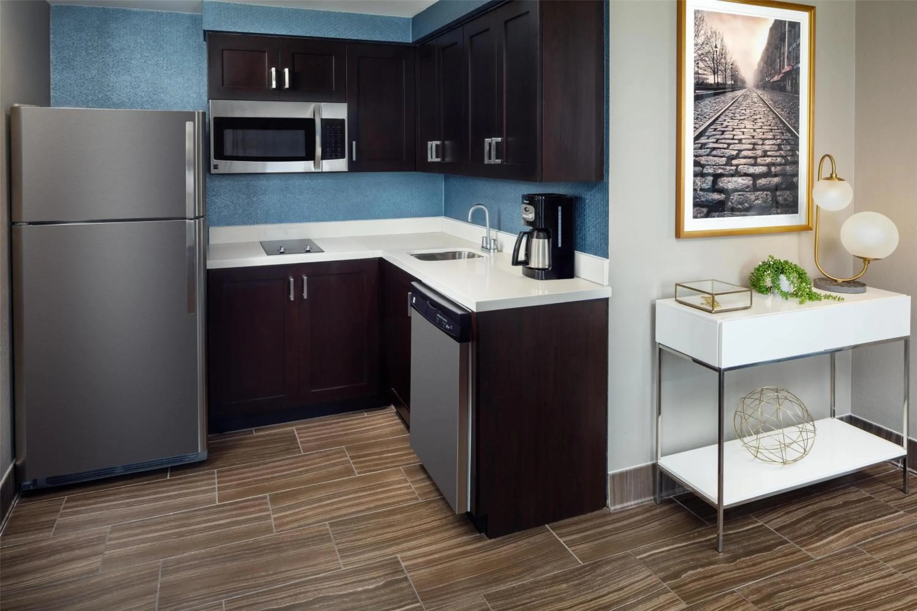 Kitchen or kitchenette in Homewood Suites Savannah Historic District/Riverfront