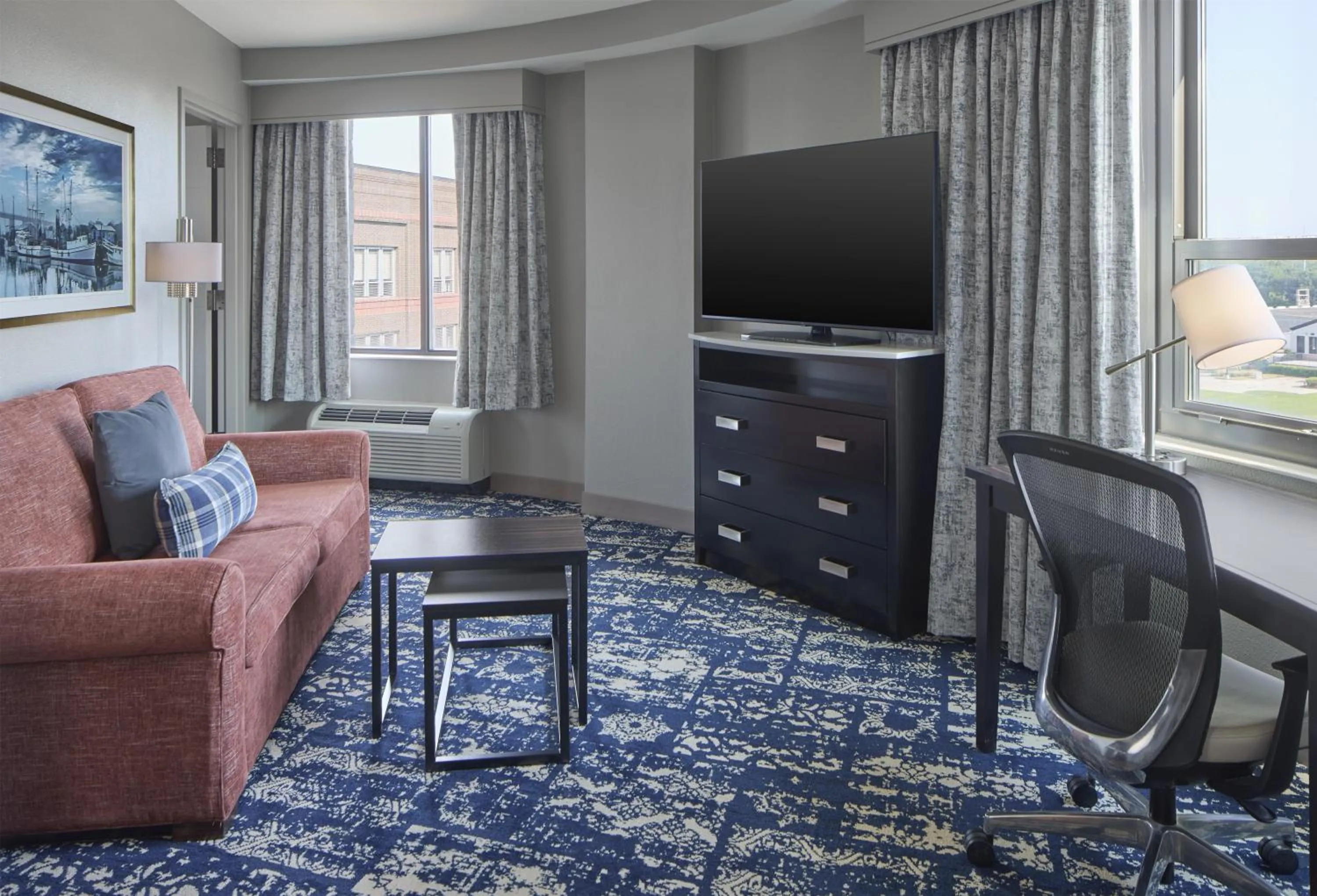 Living room in Homewood Suites Savannah Historic District/Riverfront