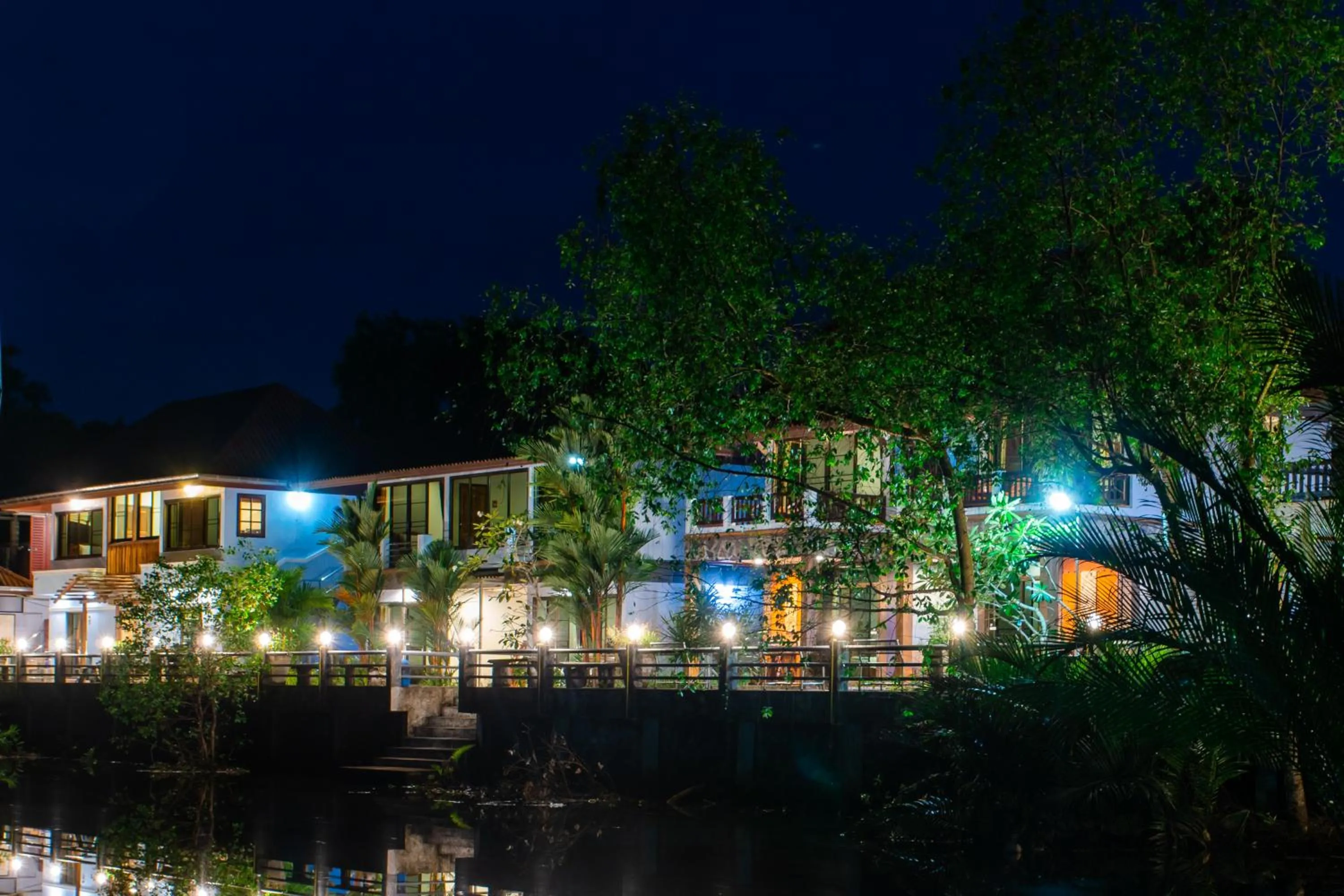 BaanRimNam Resort Trat