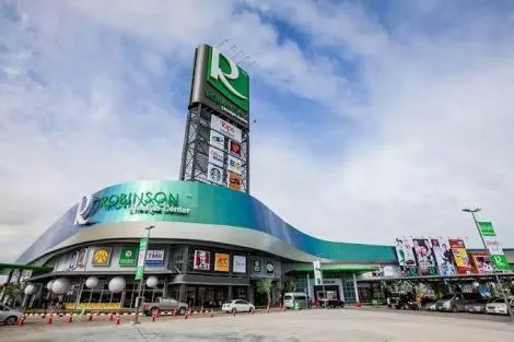 Property building in JK LIVING Hotel And Service Apartment