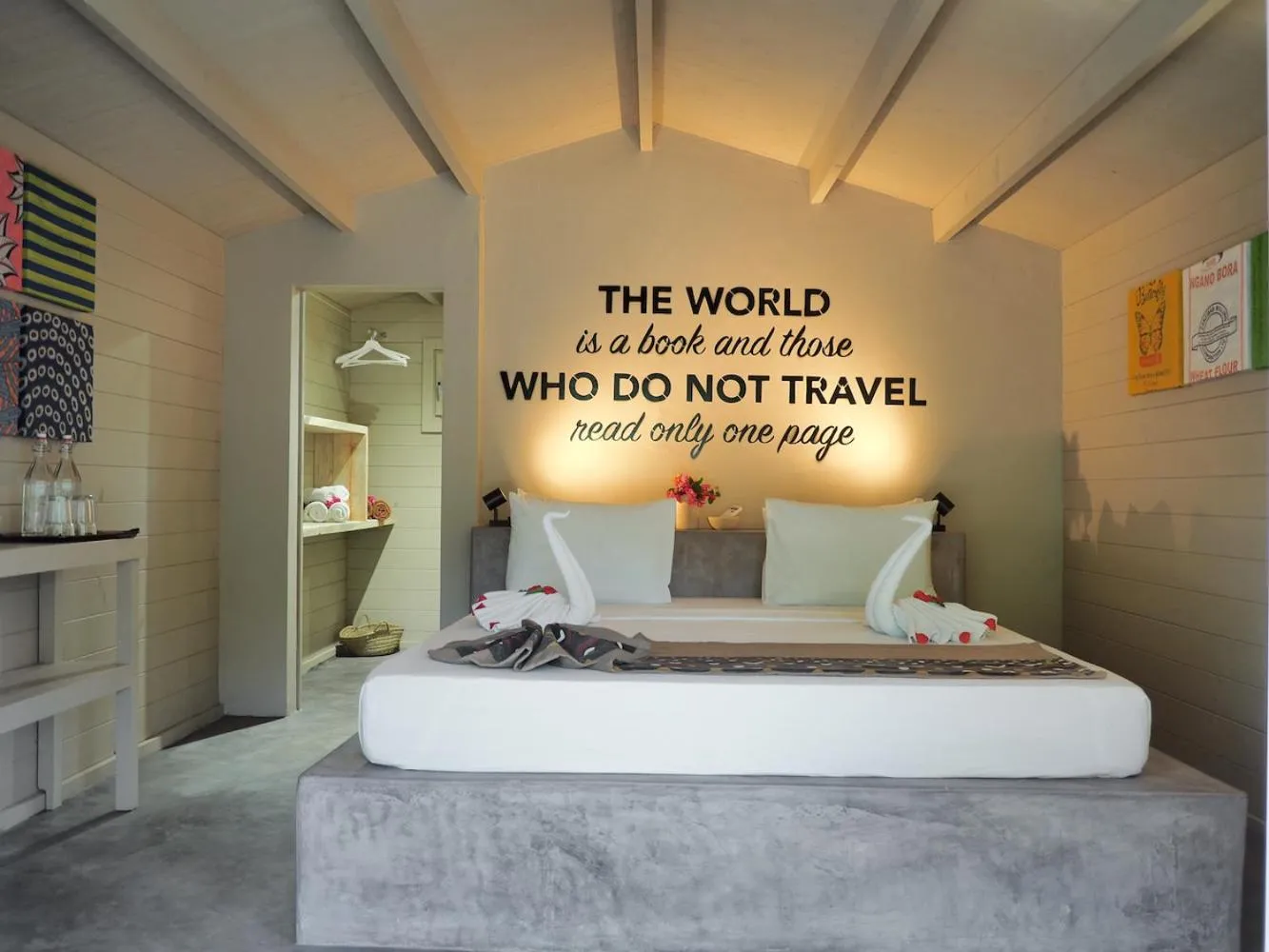 Bed in Mwezi Boutique Resort