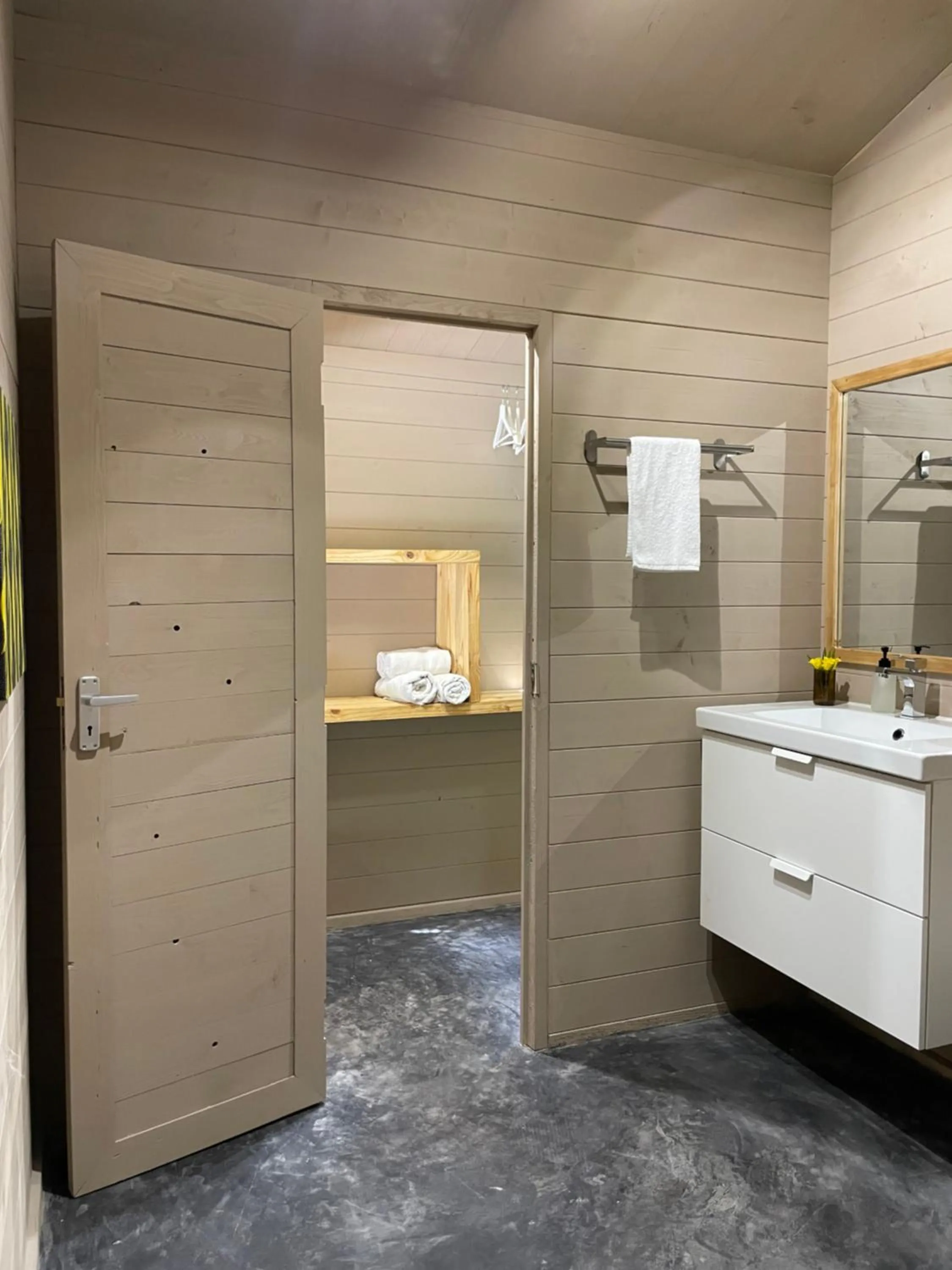 Shower in Mwezi Boutique Resort