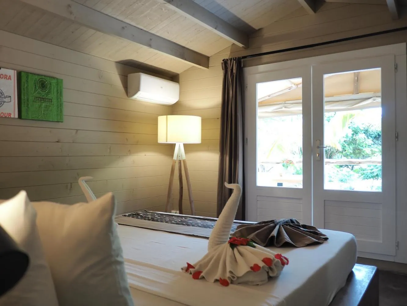 Bed in Mwezi Boutique Resort