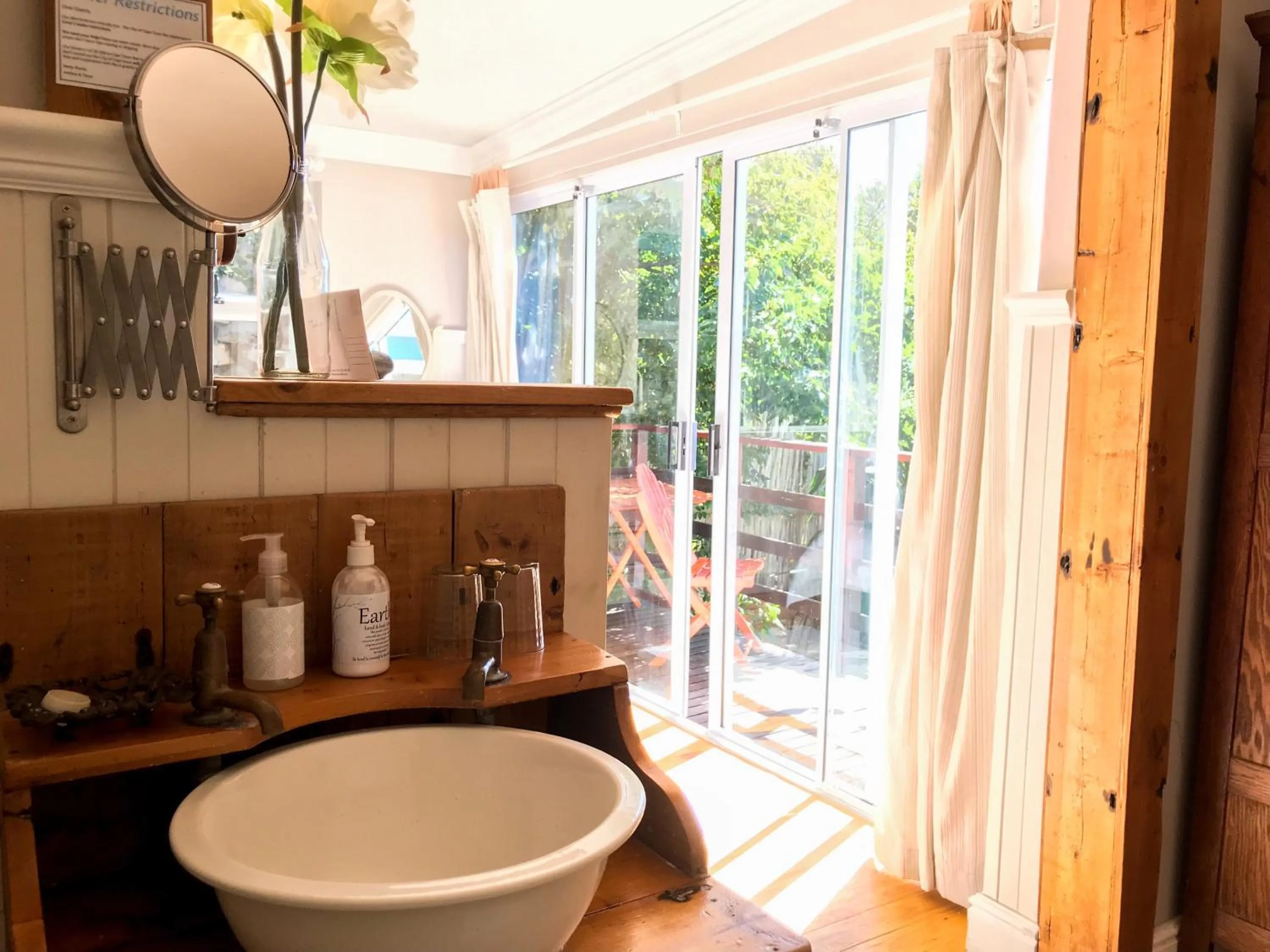 Bathroom in Bluebottle Guesthouse