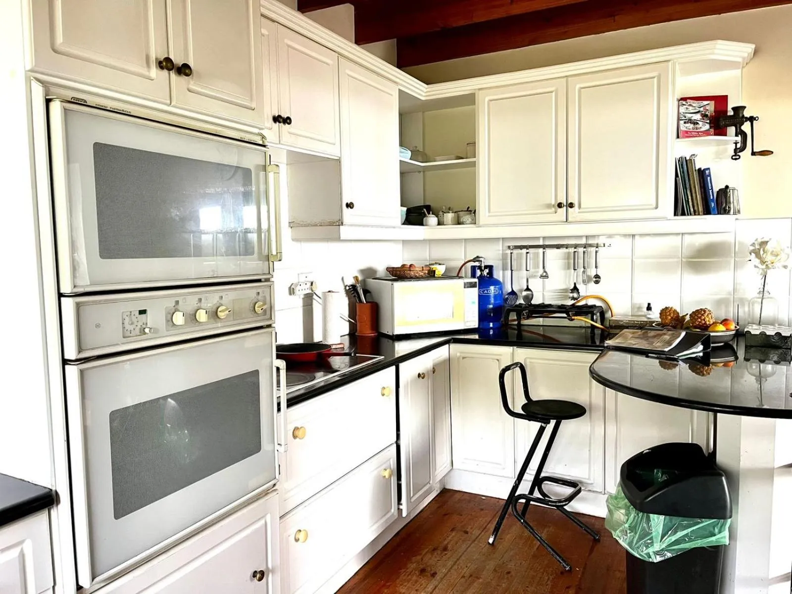 kitchen in Bluebottle Guesthouse