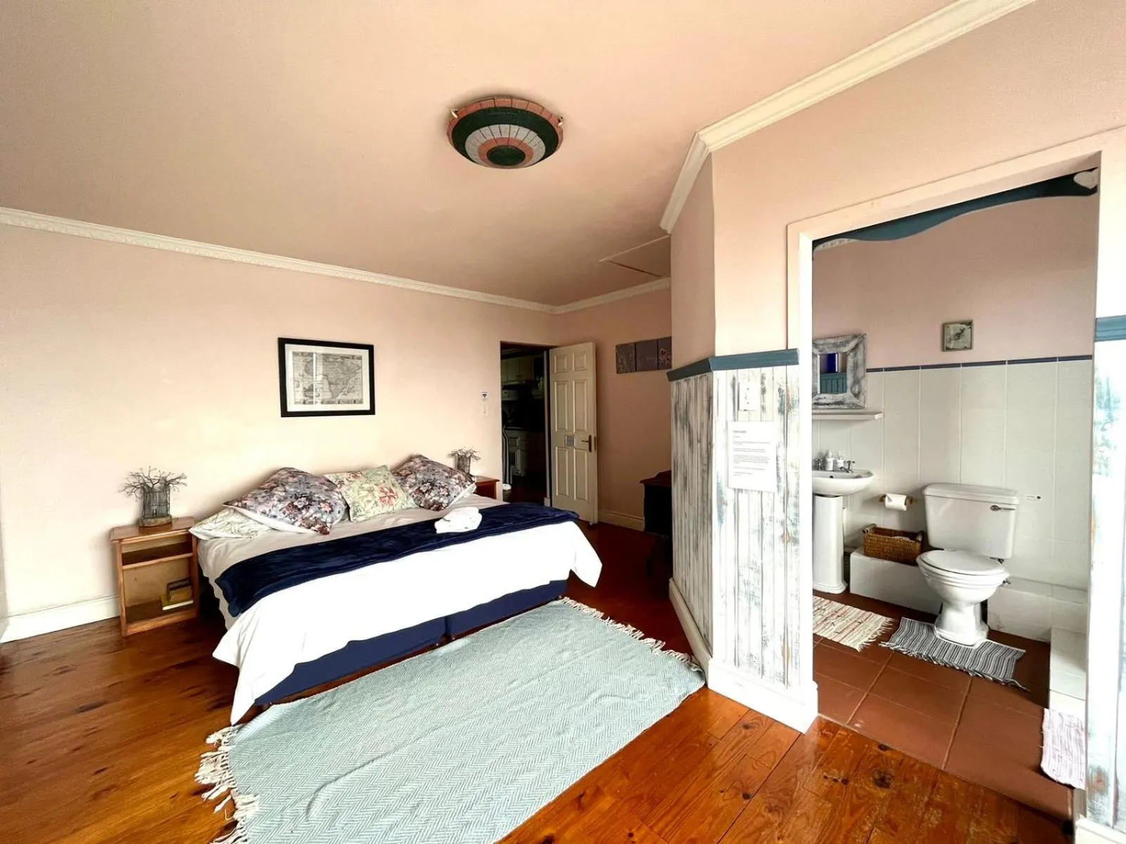 Bedroom, Bed in Bluebottle Guesthouse