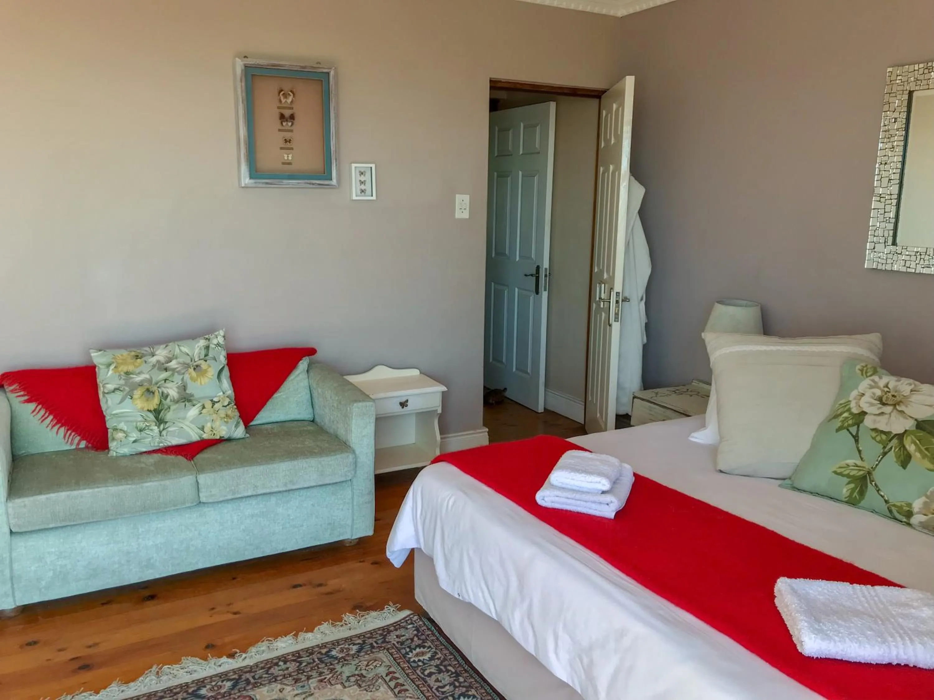 Bedroom, Bed in Bluebottle Guesthouse