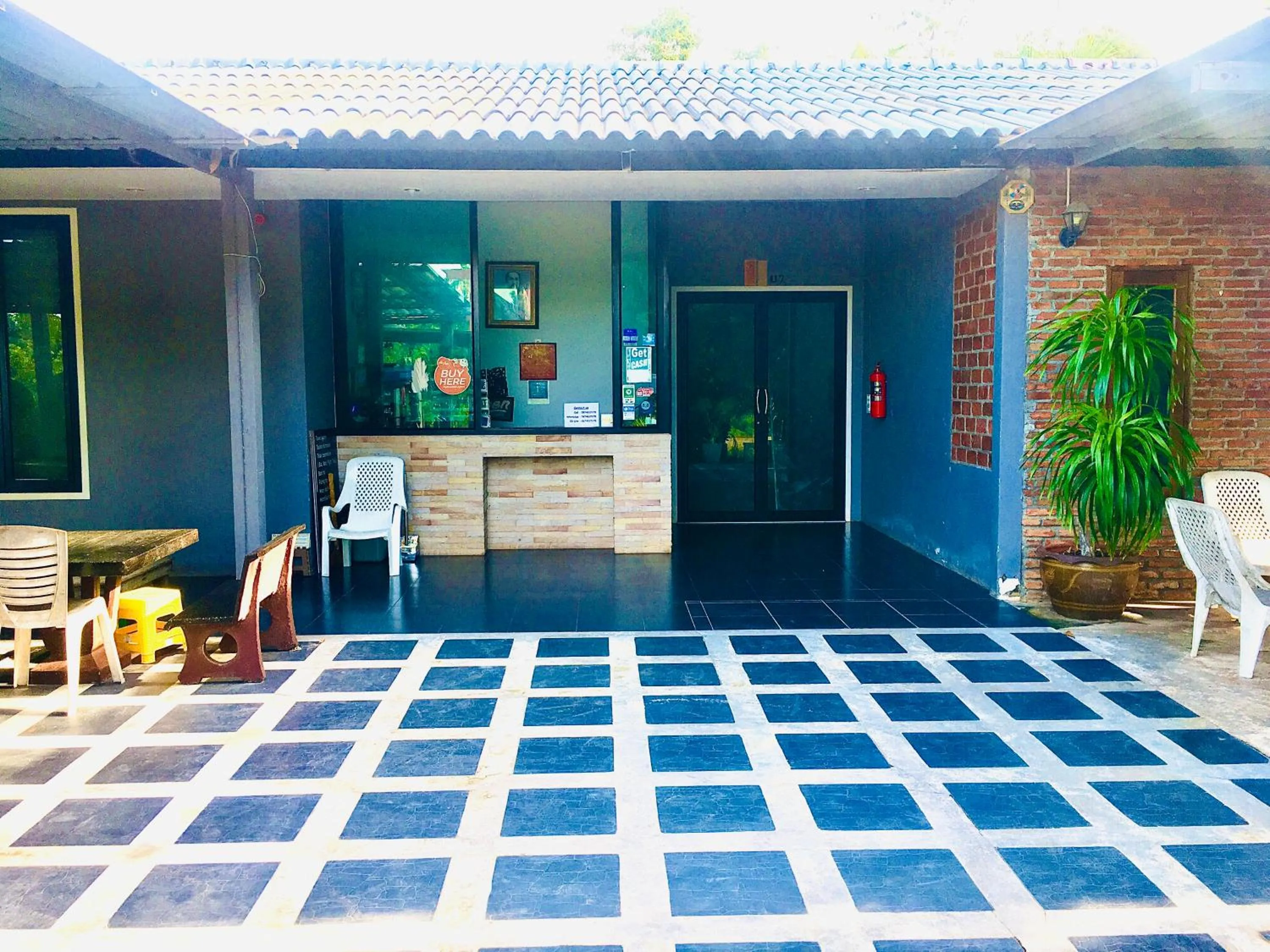 Koh Jum Bungalow & Hostel