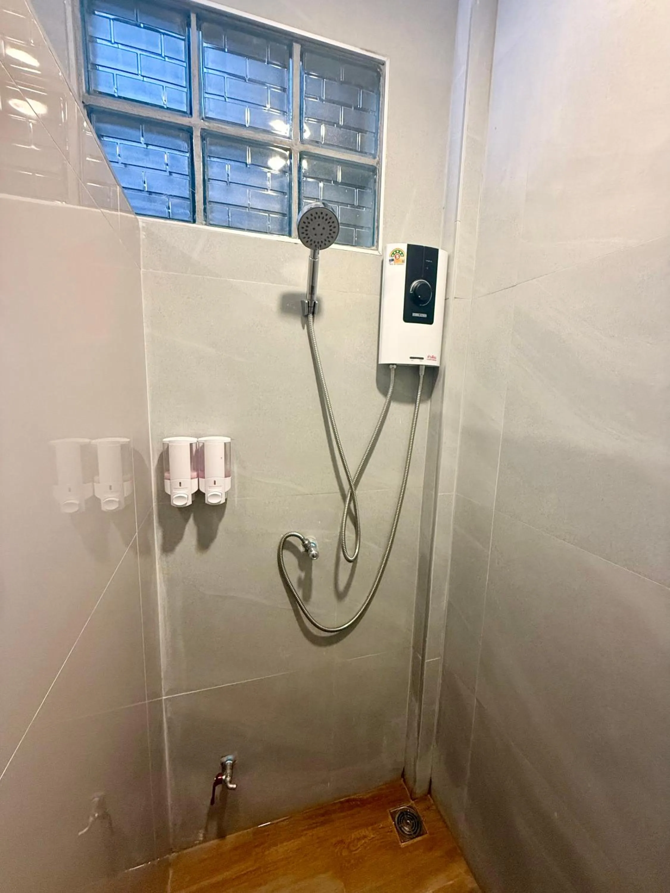 Koh Jum Bungalow & Hostel