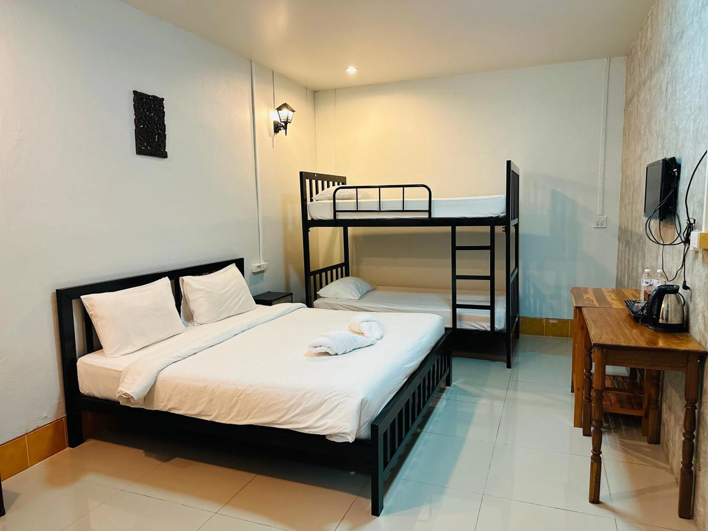 Bed in Koh Jum Bungalow & Hostel
