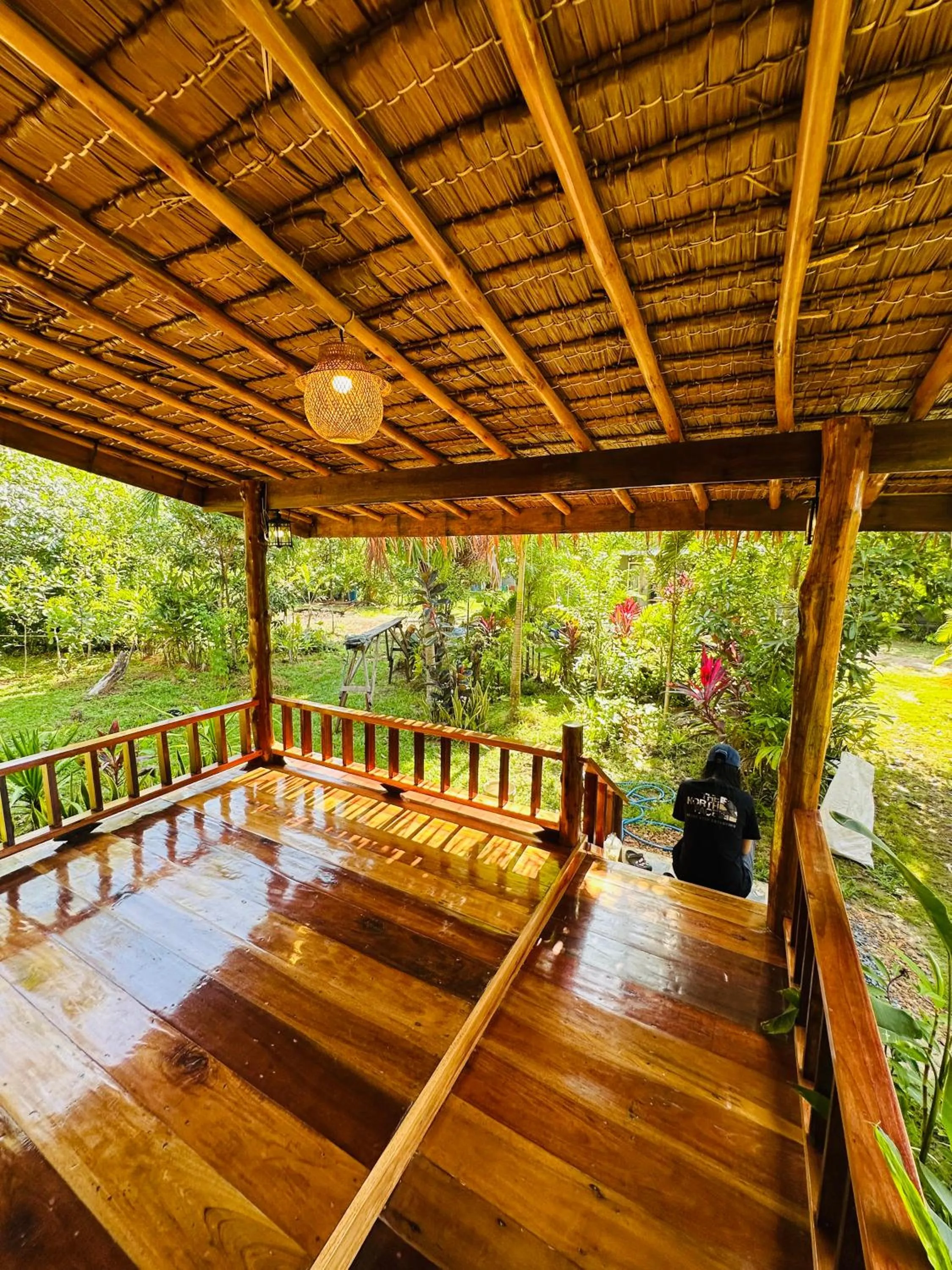 Koh Jum Bungalow & Hostel