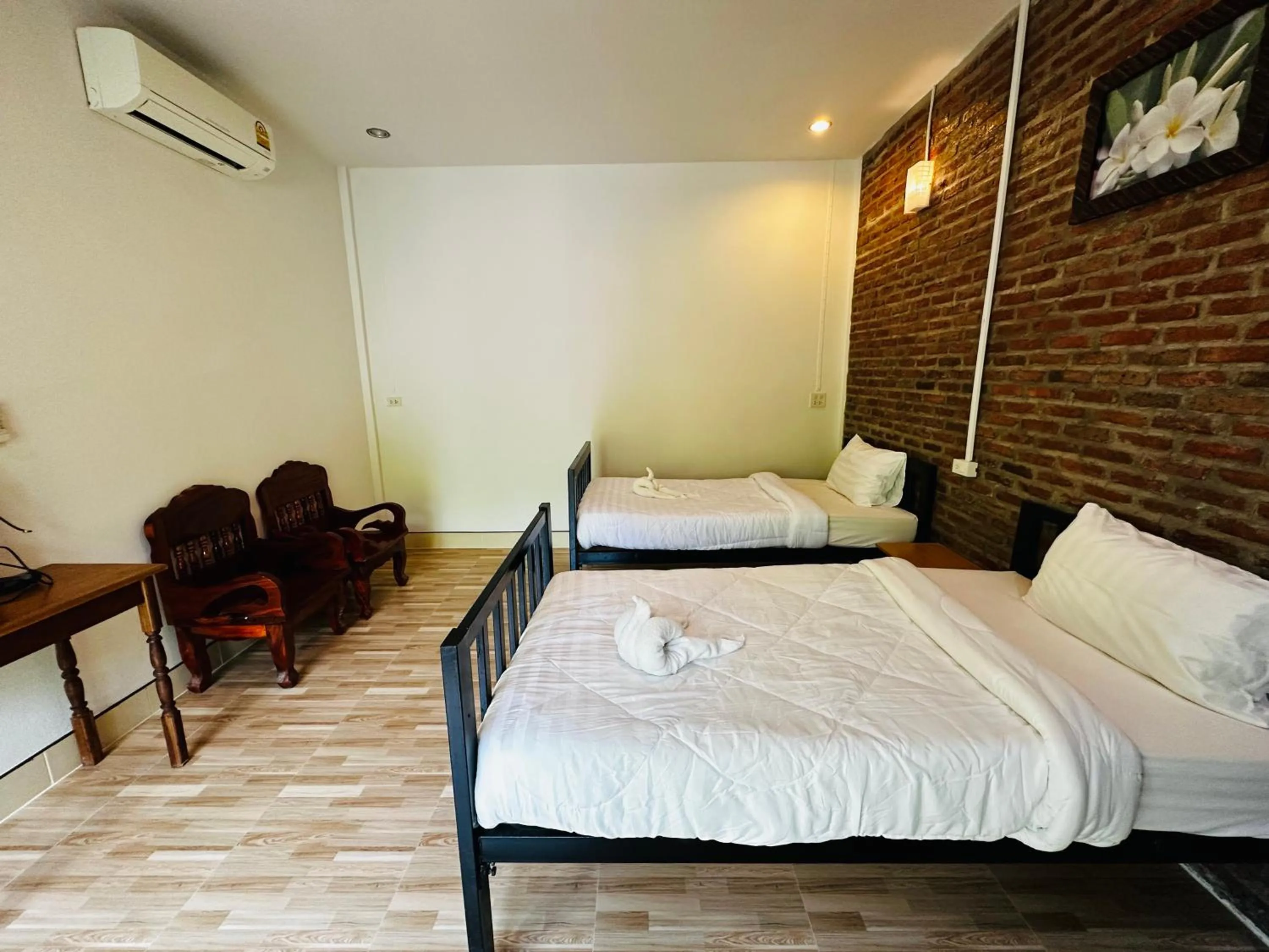 Bed in Koh Jum Bungalow & Hostel