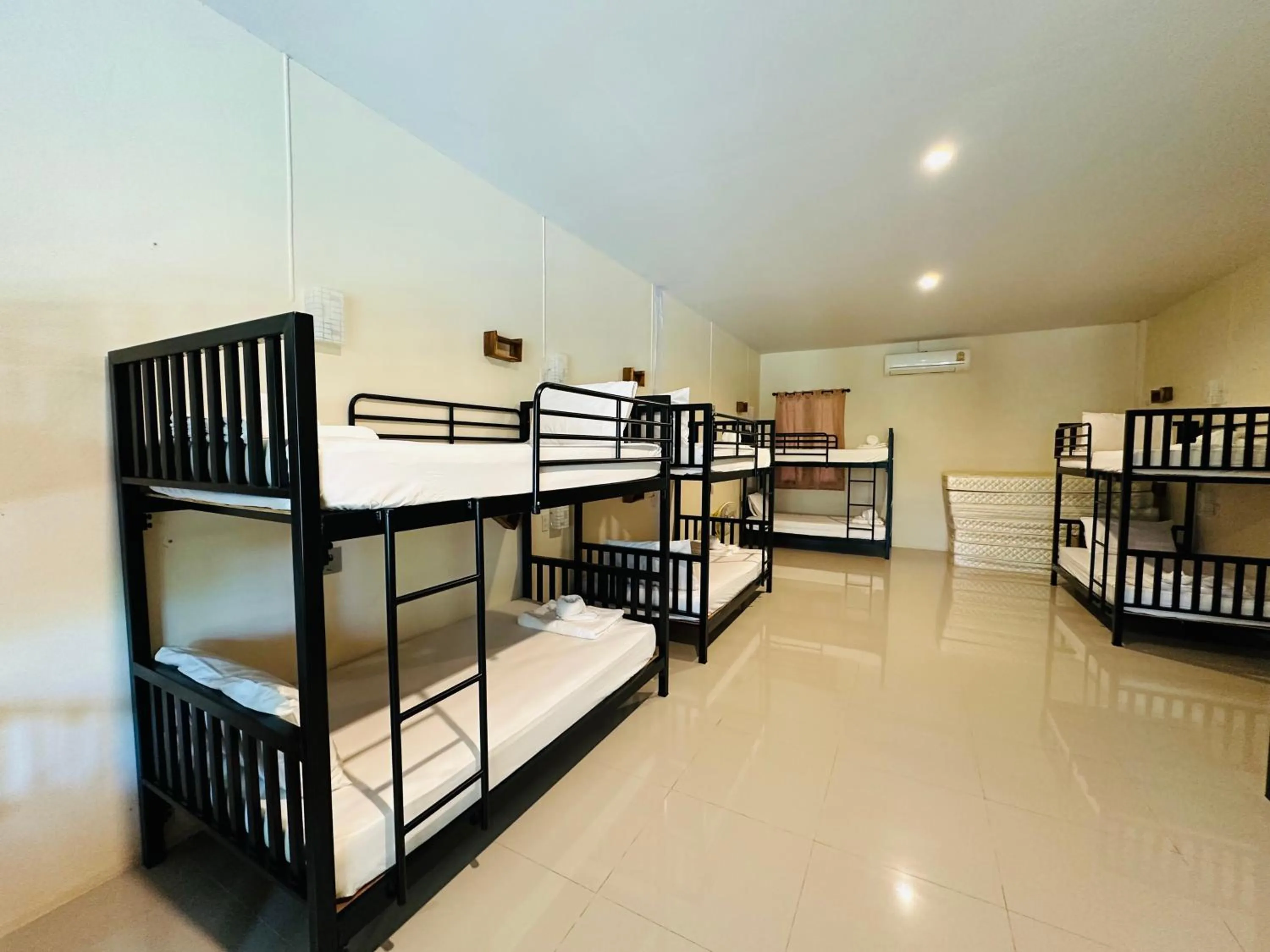 Bed in Koh Jum Bungalow & Hostel