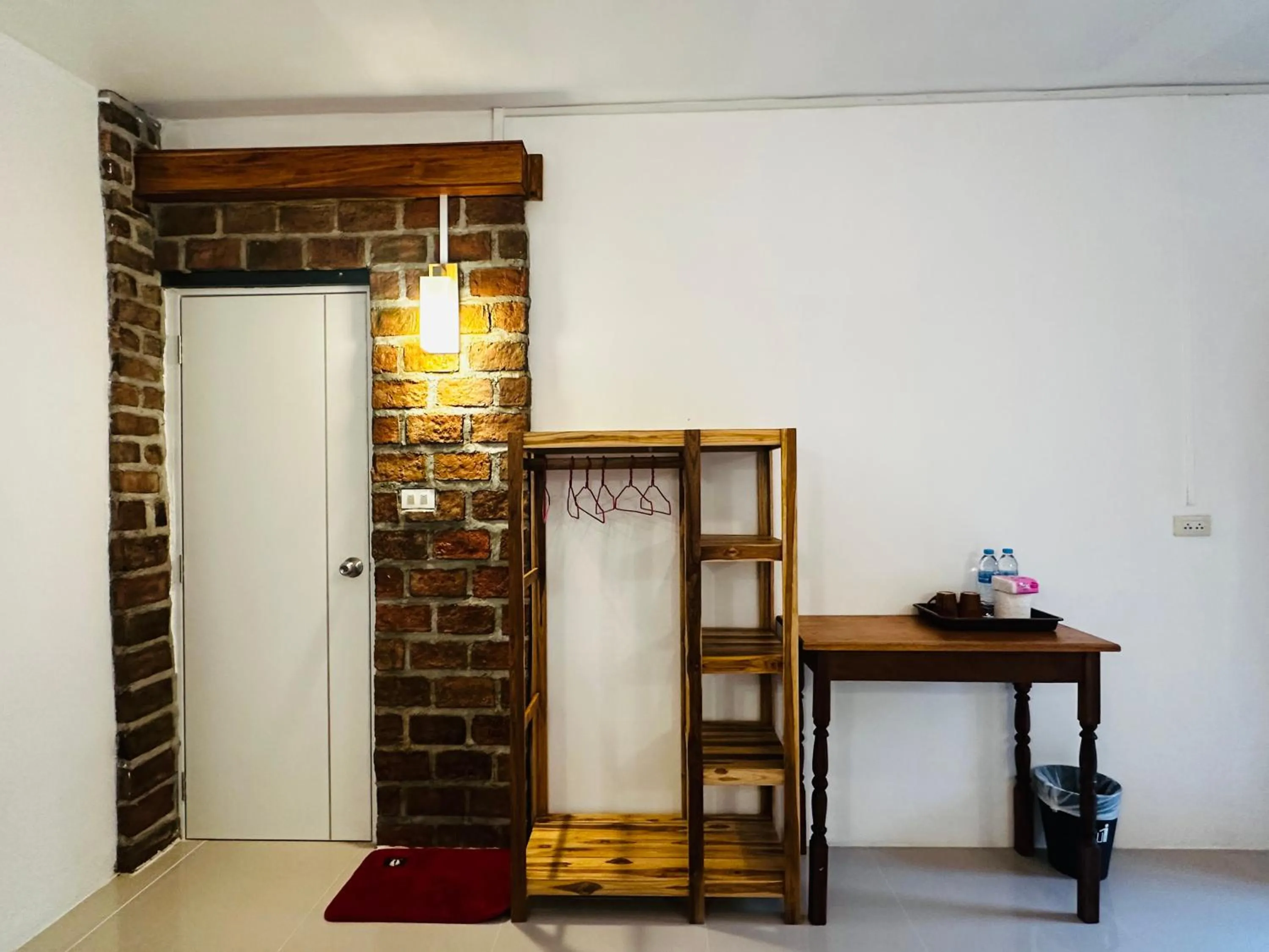 Koh Jum Bungalow & Hostel