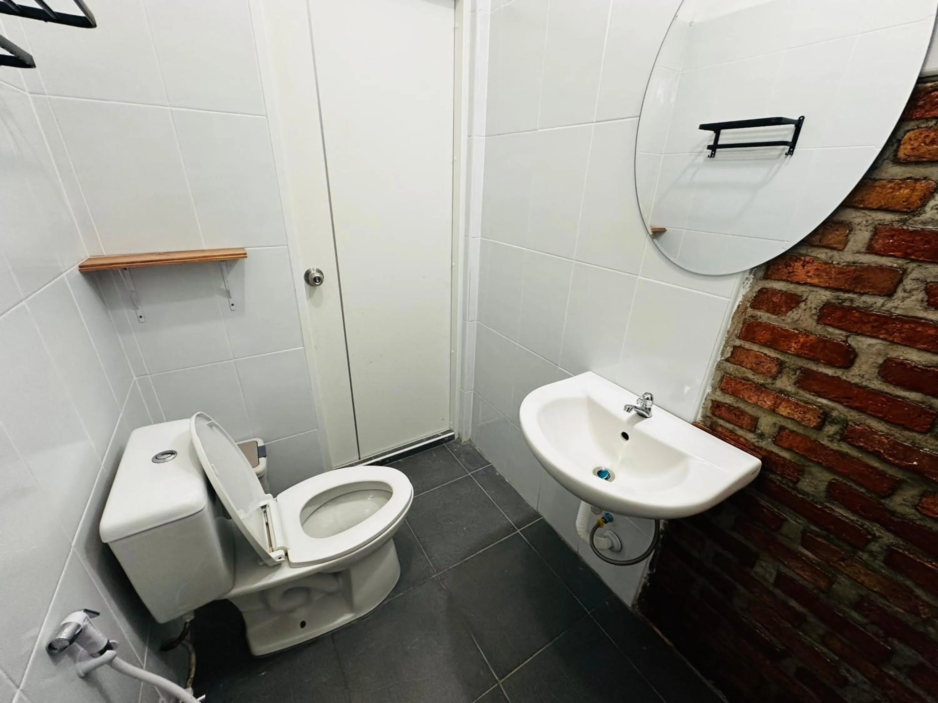 Koh Jum Bungalow & Hostel