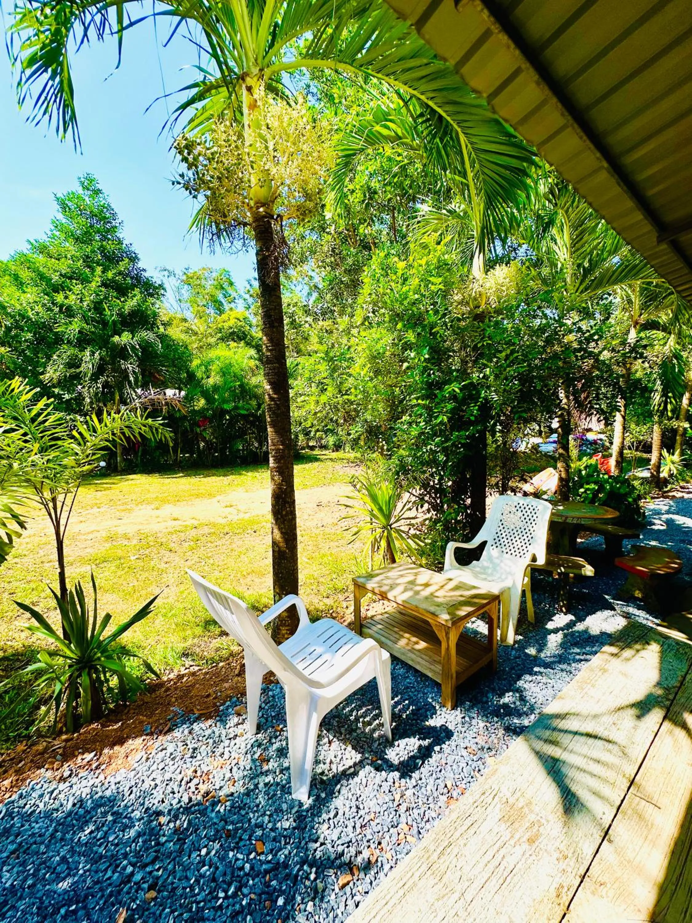 Koh Jum Bungalow & Hostel