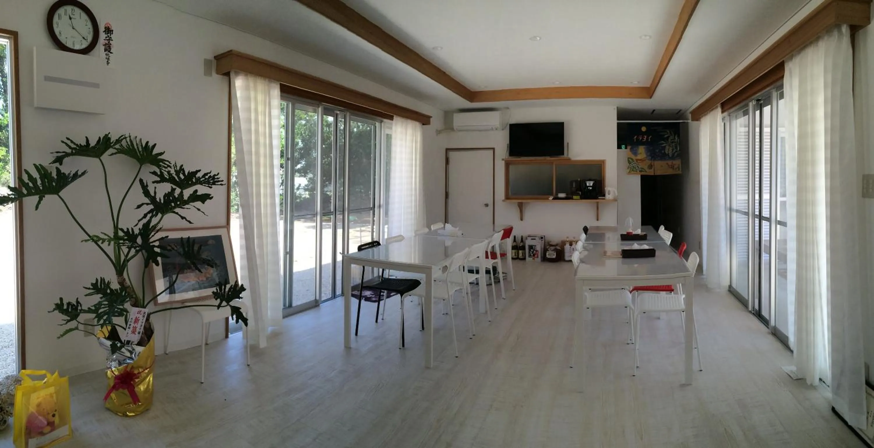 Communal lounge/ TV room in Minshuku Irayoi