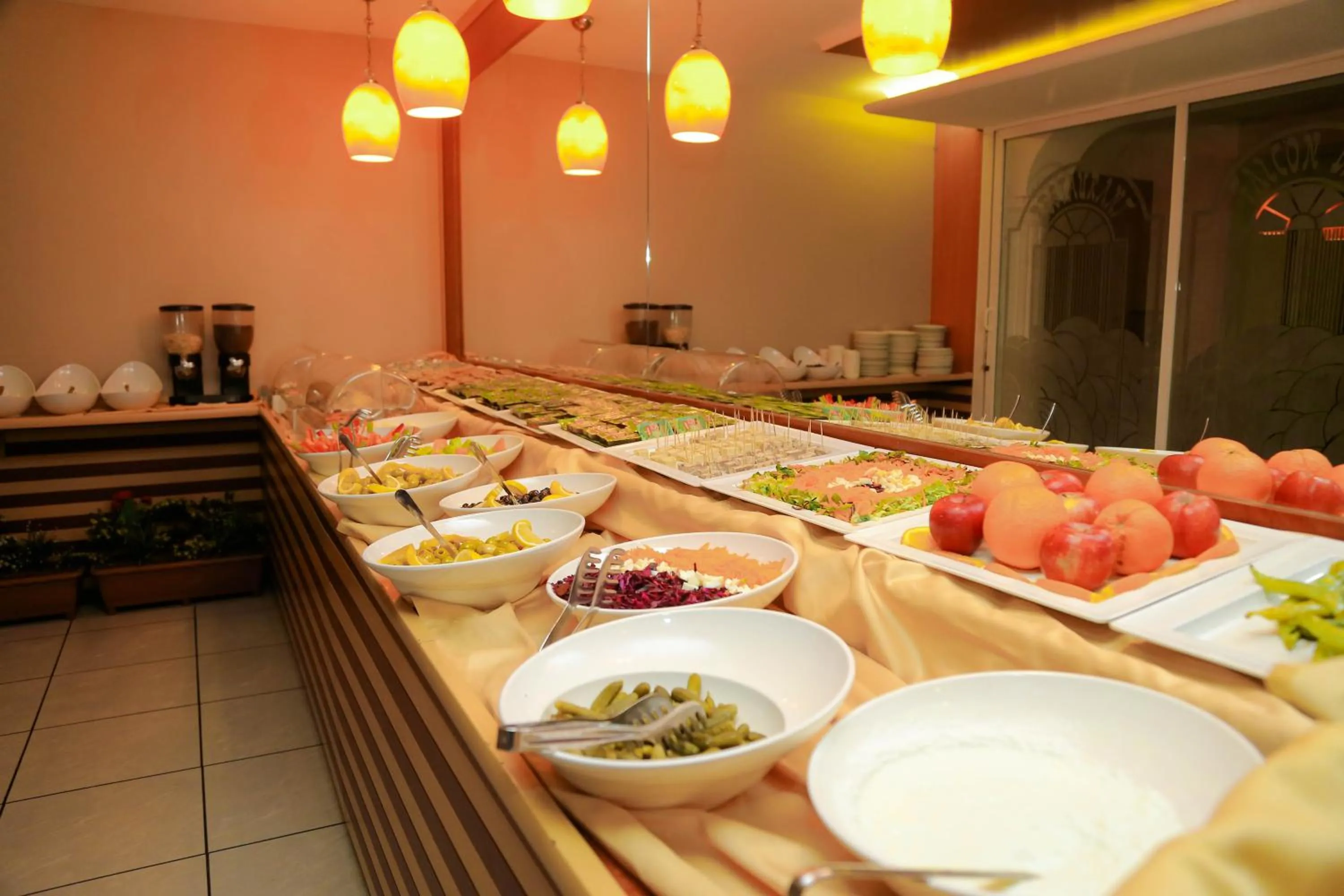 Food and drinks in Sahinler Hotel