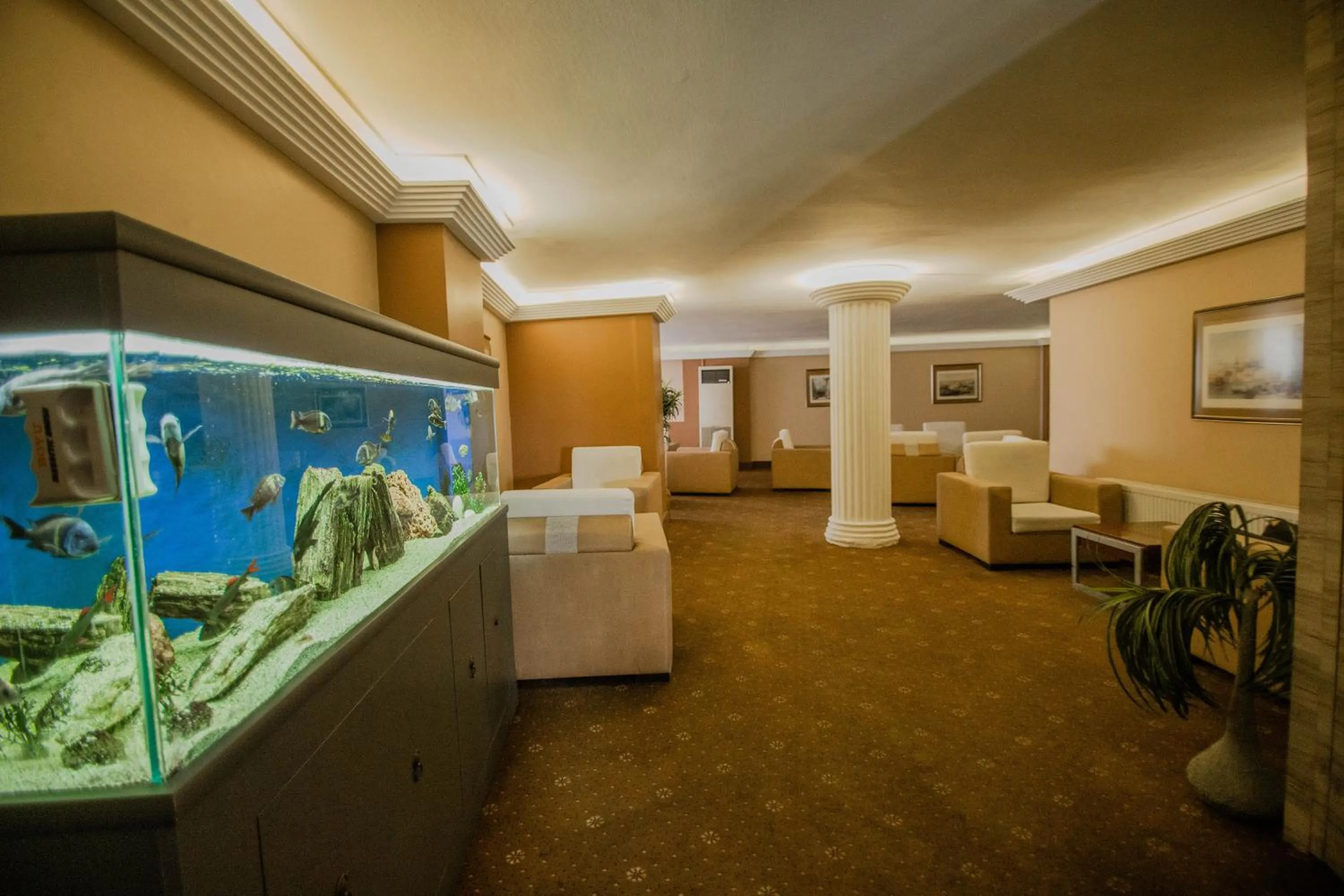 Seating area in Sahinler Hotel