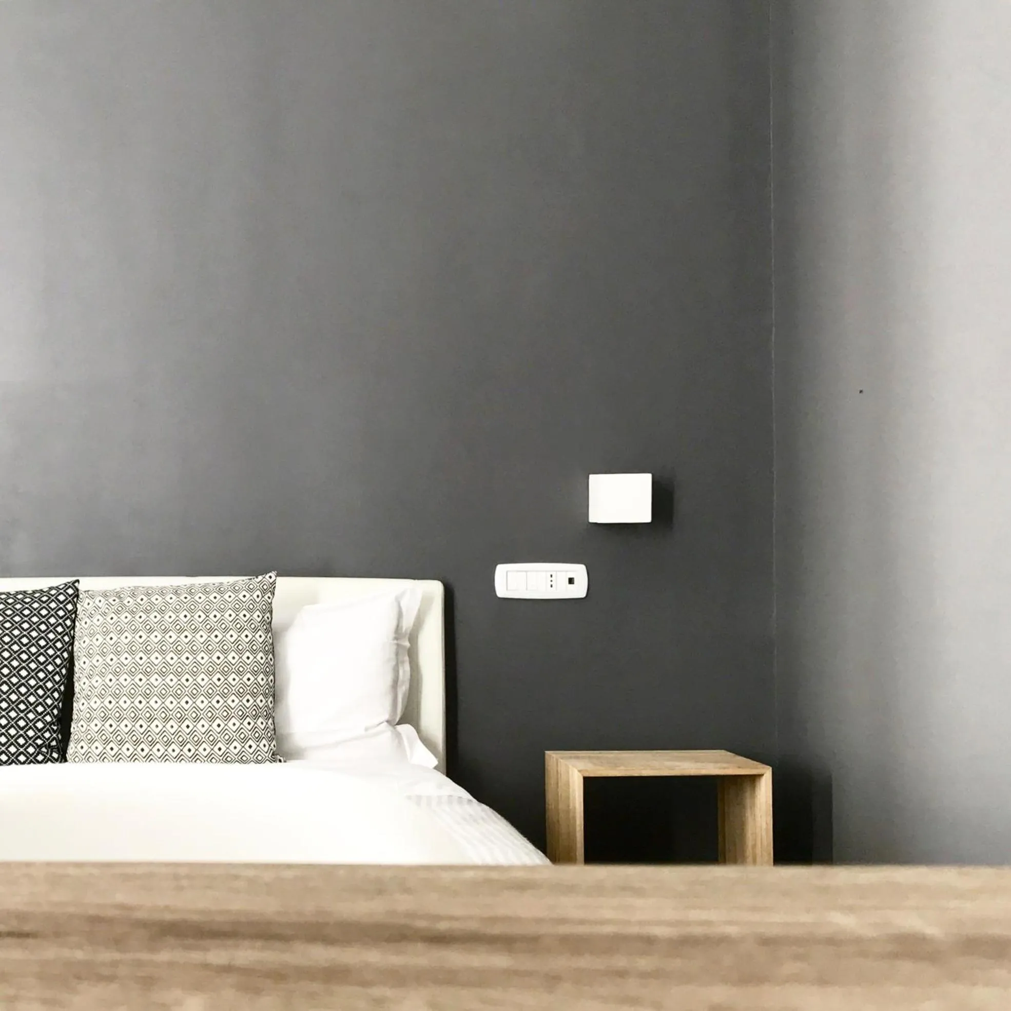 Photo of the whole room, Bed in Serendipity