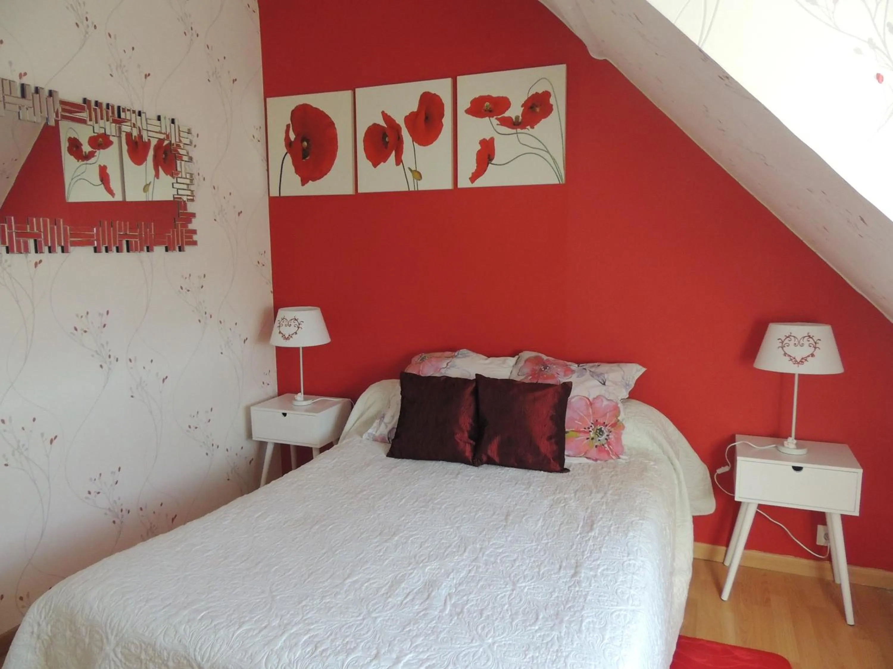 Bed in Fleur De Soleil