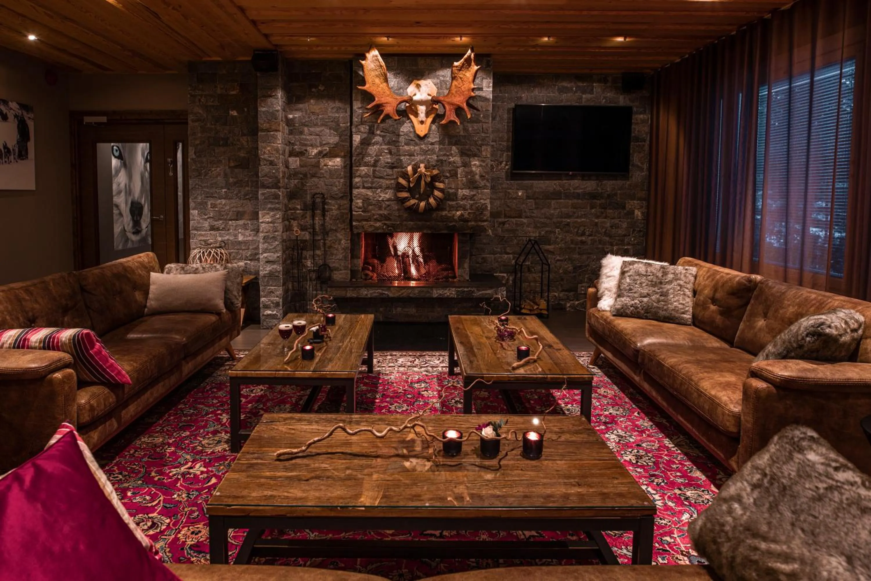 Lounge or bar in Beana Laponia - Wilderness boutique hotel with safaris