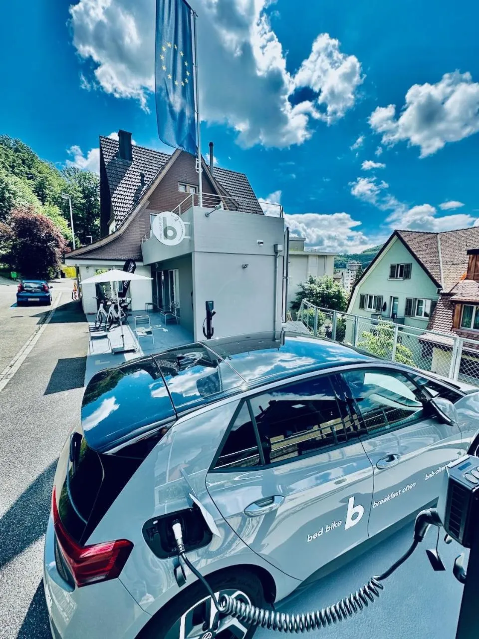 Property building in Bed Bike and Breakfast Olten