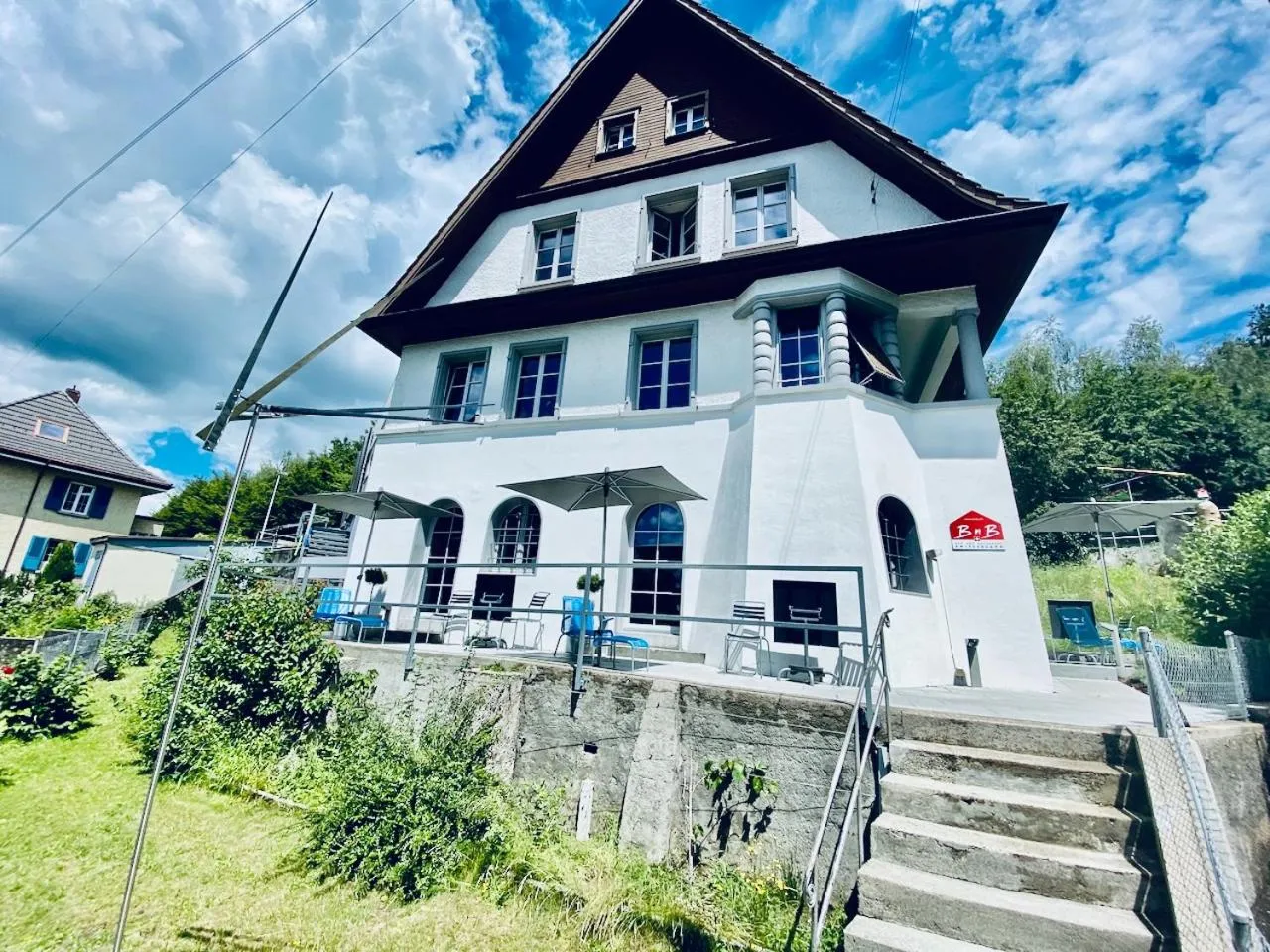 Property building in Bed Bike and Breakfast Olten