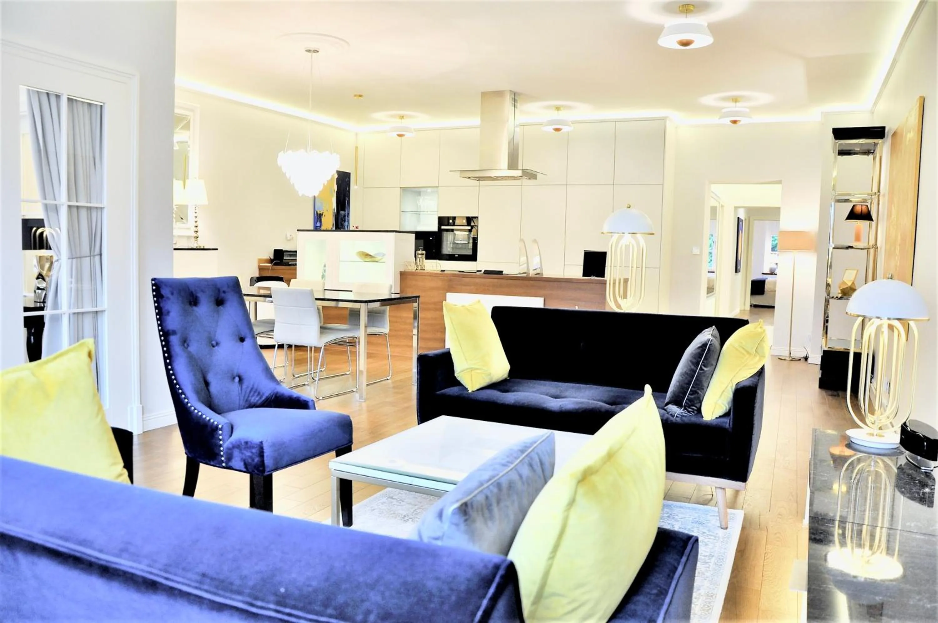 Living room in Luxury Apartments MONDRIAN Market Square III