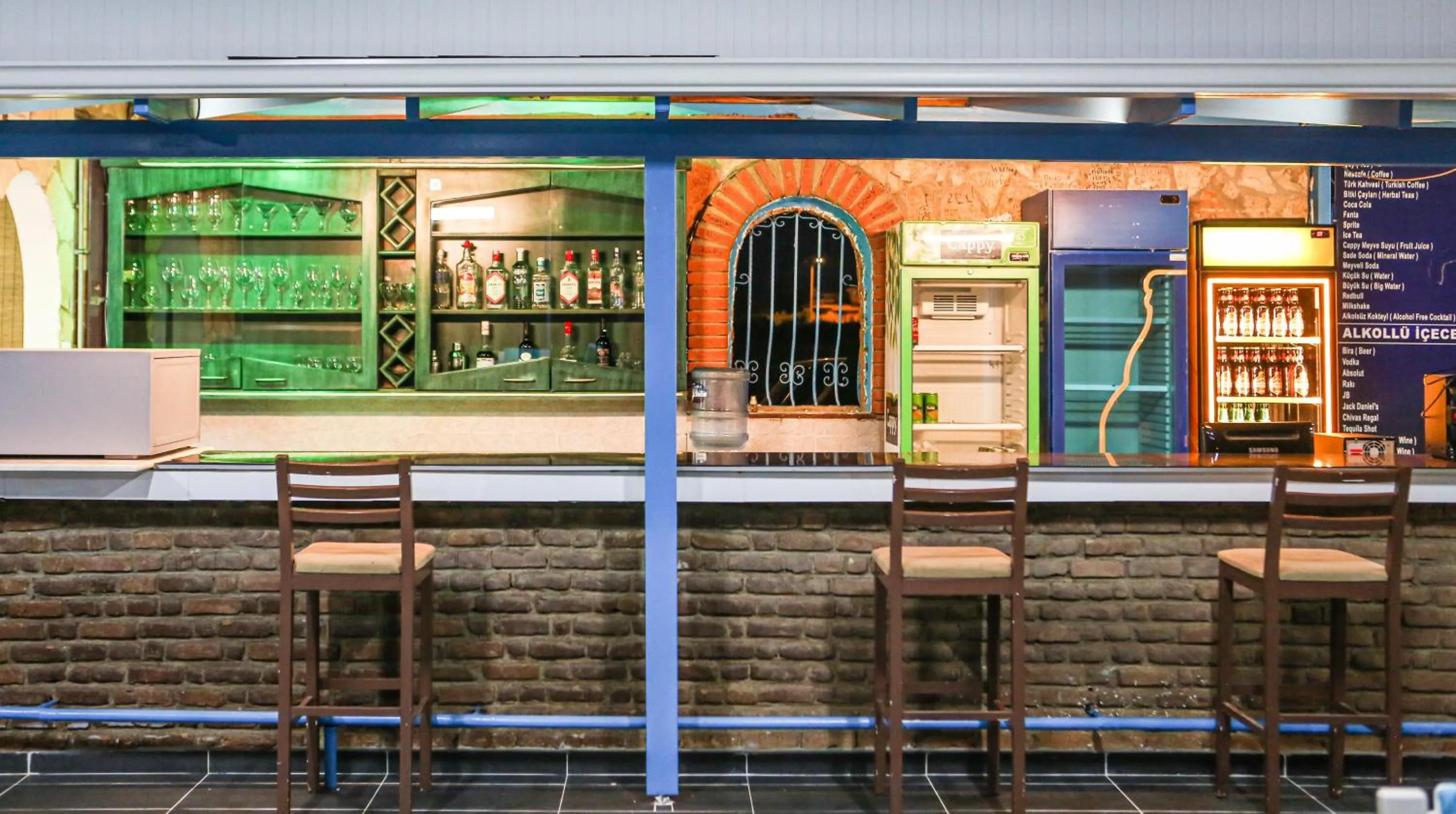 Restaurant/places to eat in Sunset Village