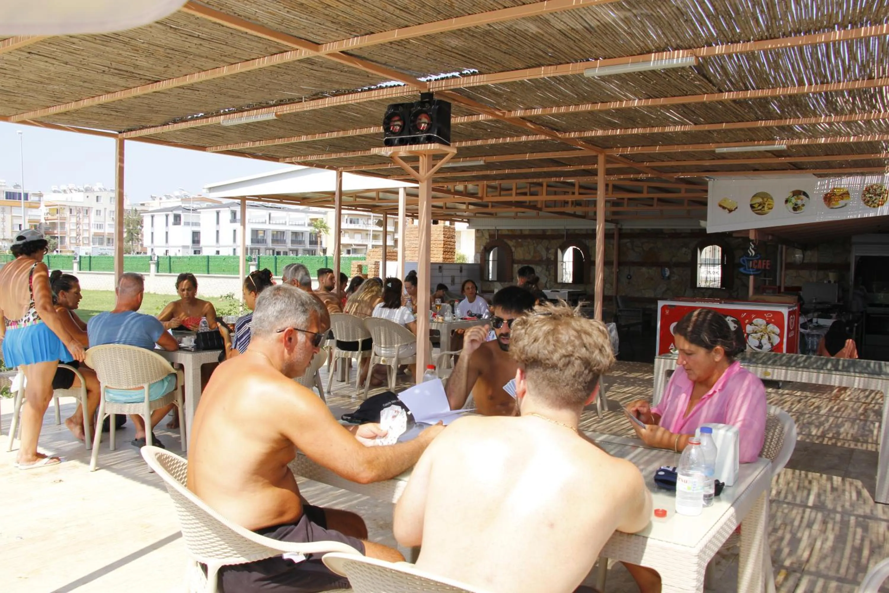 Restaurant/places to eat in Sunset Village