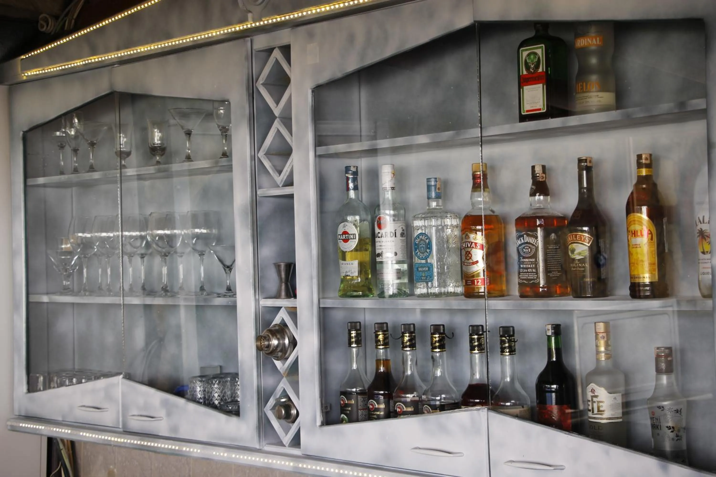 Lounge or bar in Sunset Village