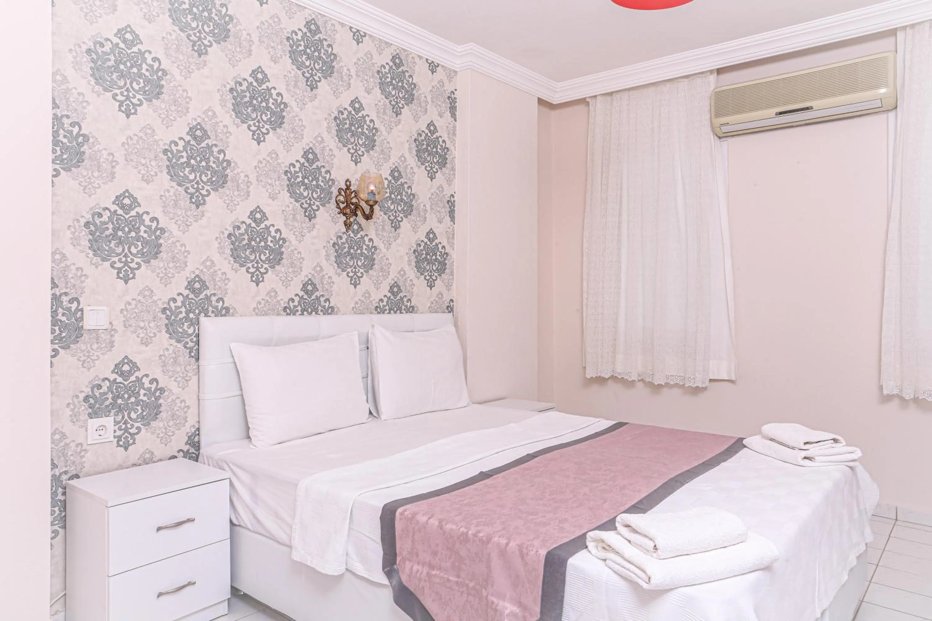 Bed in Sunset Village