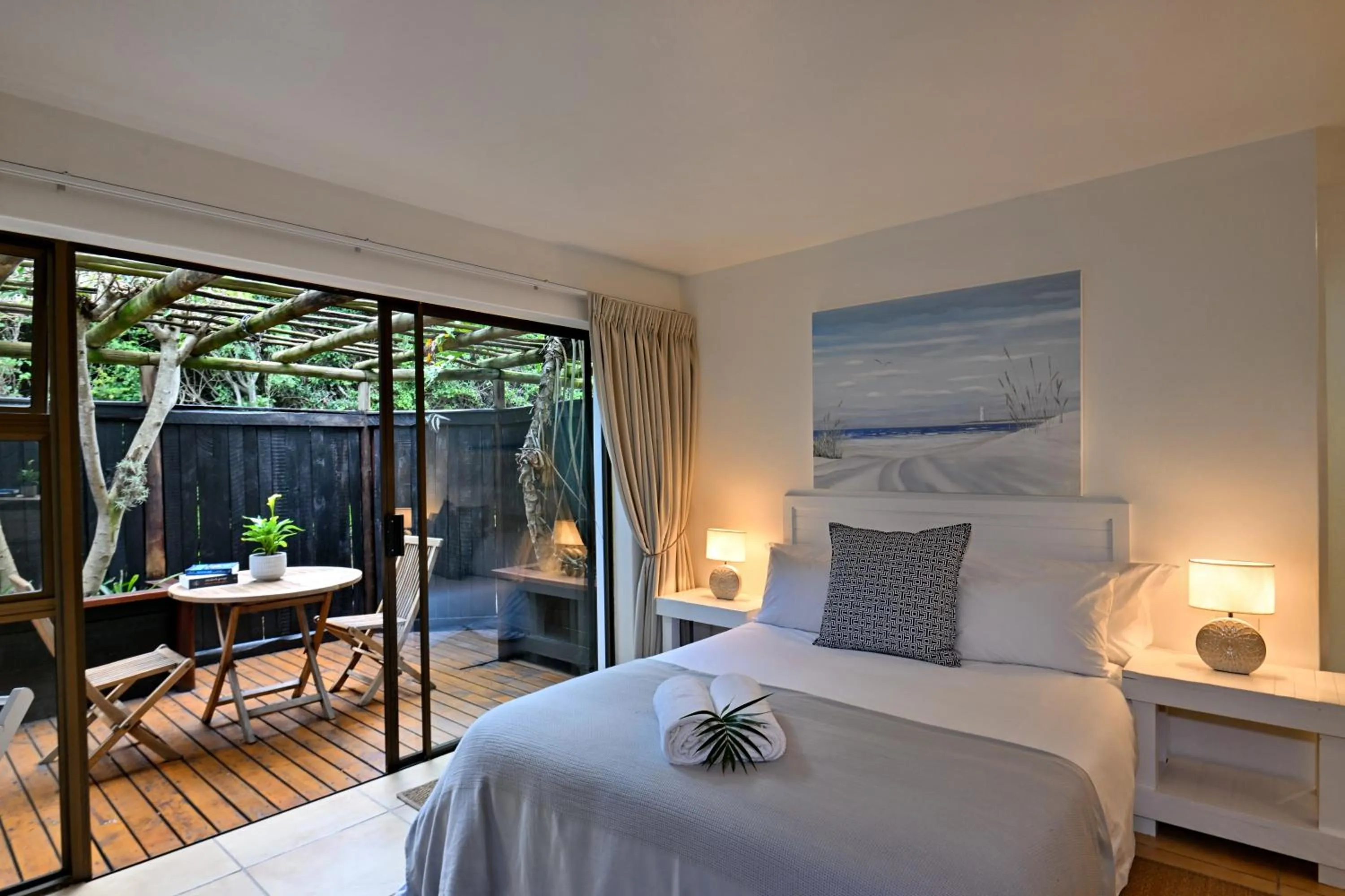 Photo of the whole room, Bed in BonBini Guest House