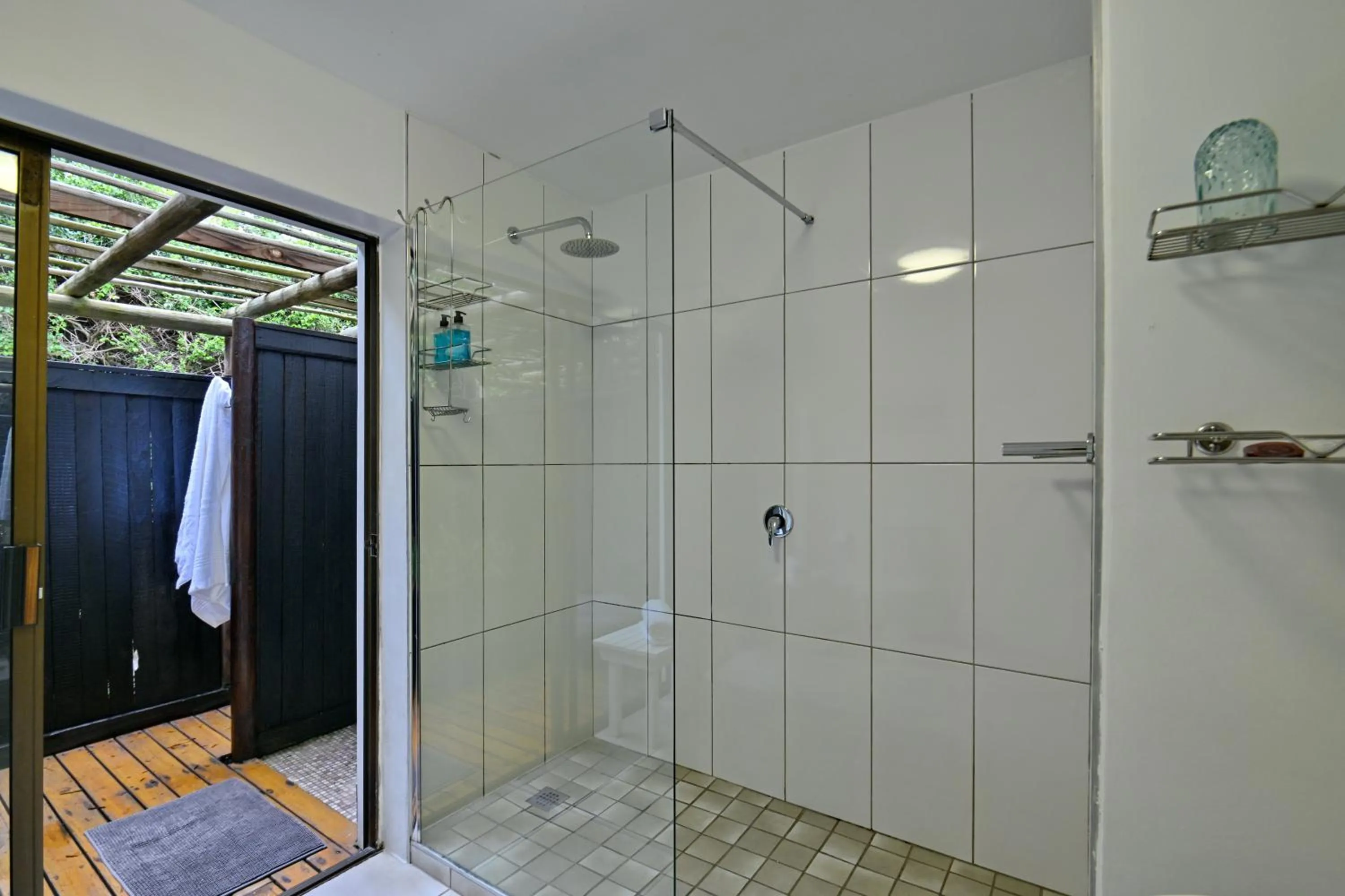 Bathroom in BonBini Guest House