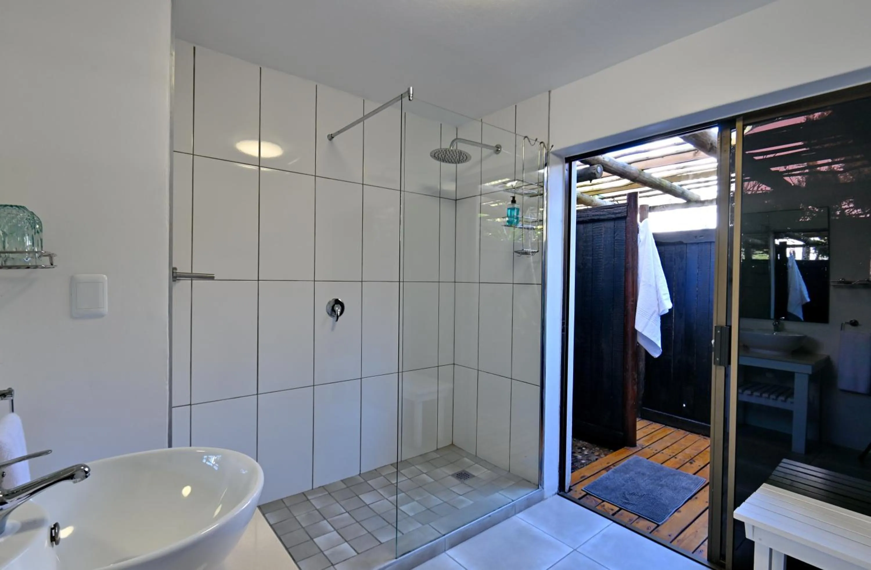 Bathroom in BonBini Guest House