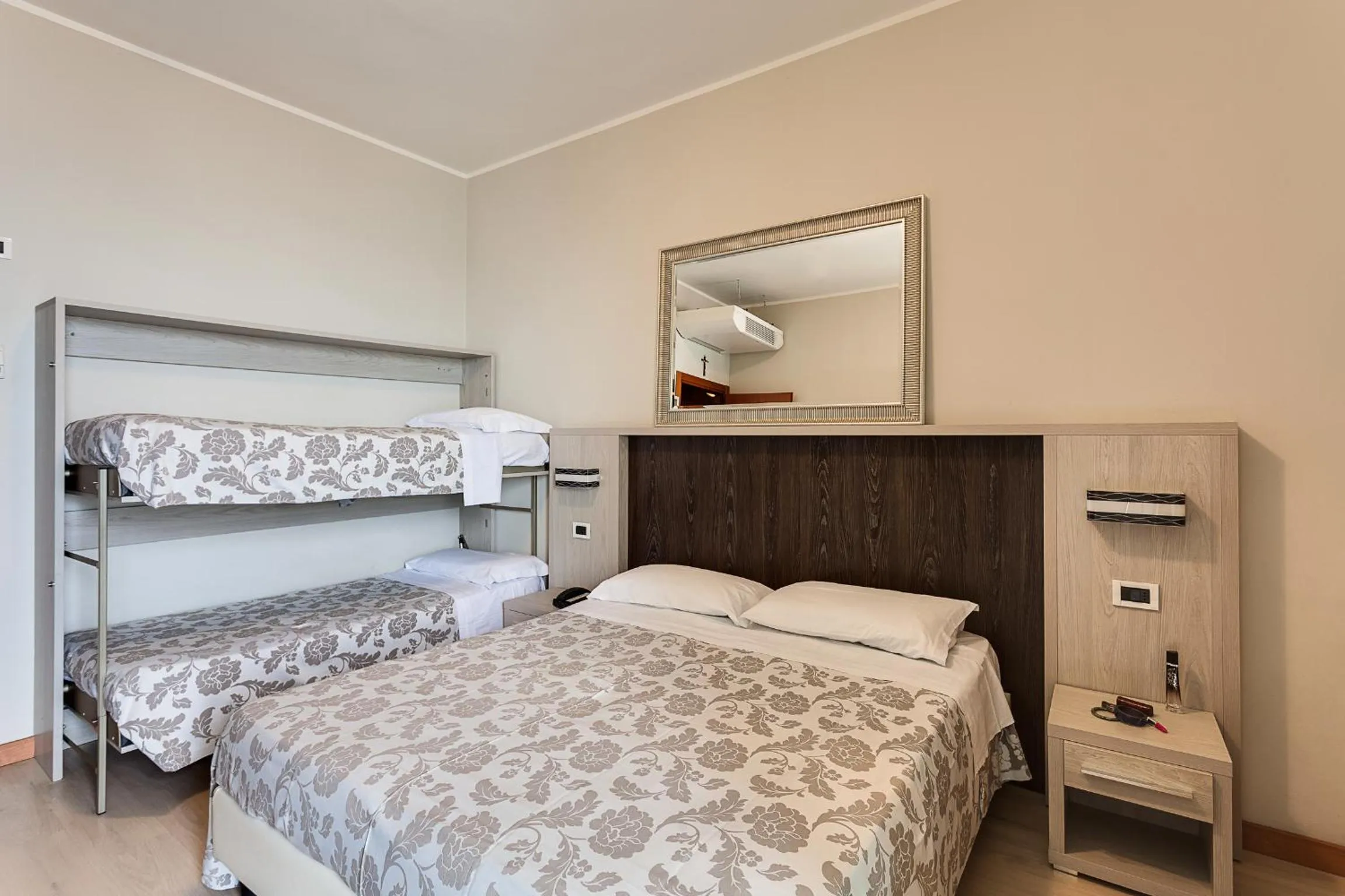 bunk bed, Bed in Hotel San Giorgio