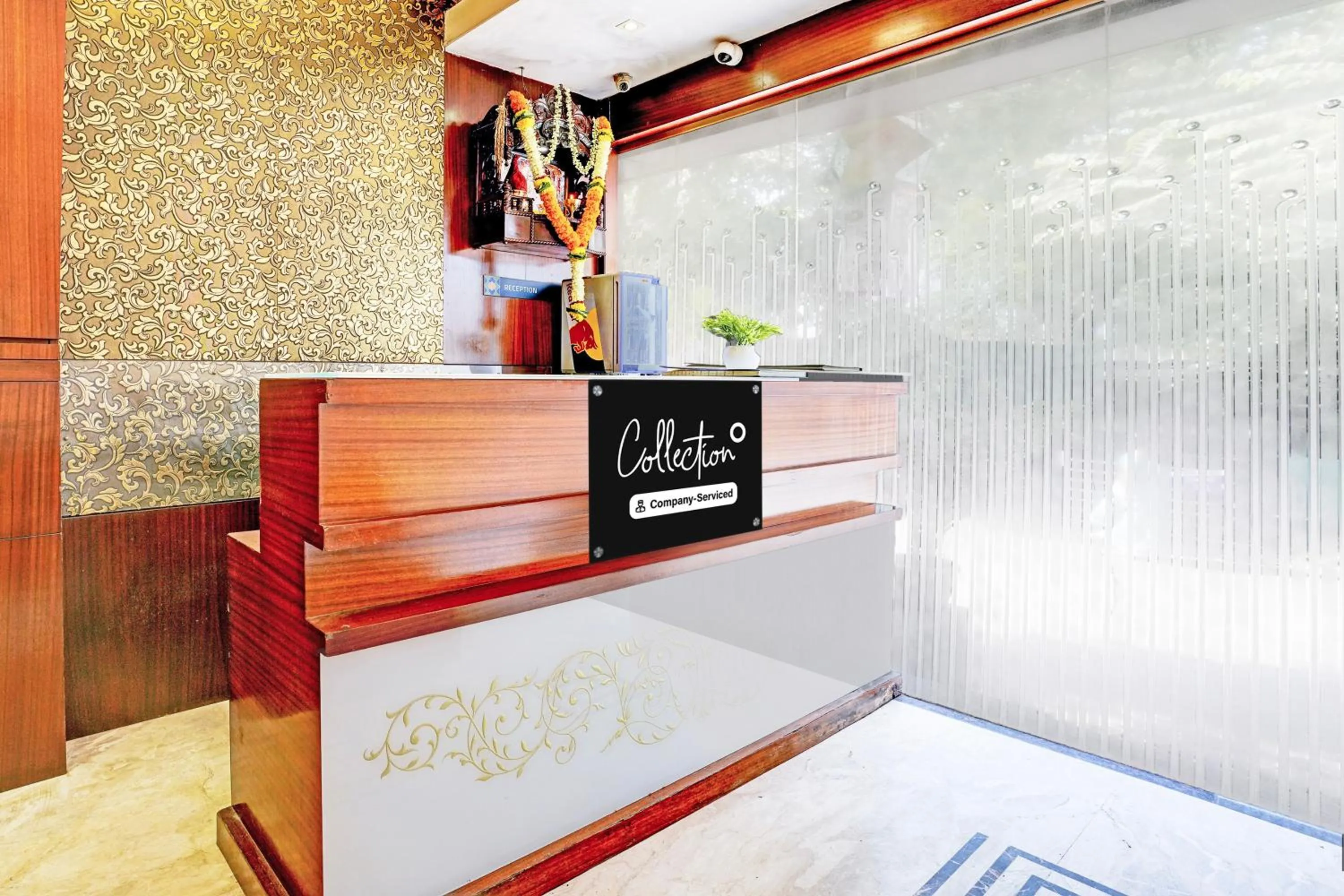 Lobby or reception, Bed in Super Collection O Airport Metro Andheri East