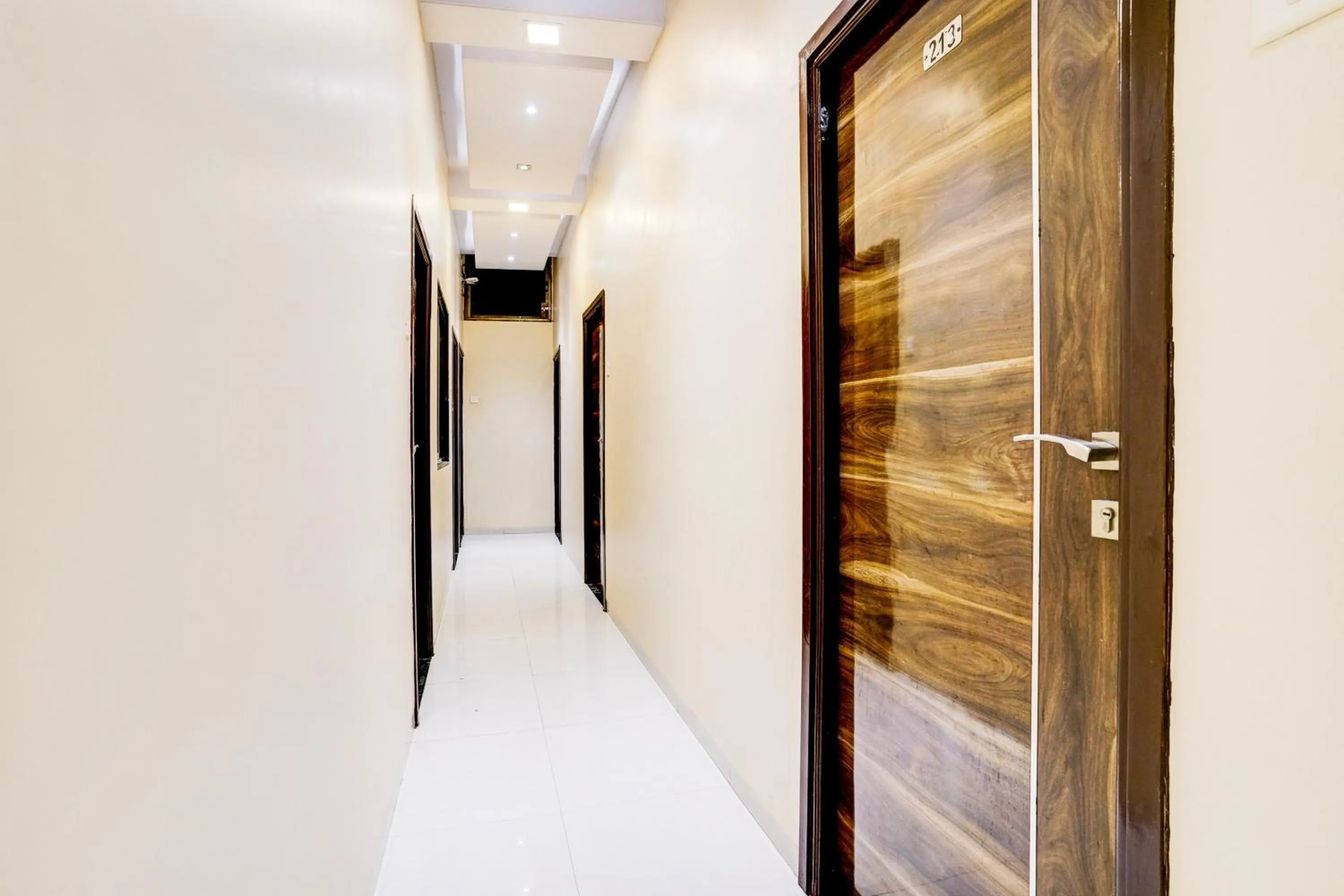 Lobby or reception in Super Collection O Airport Metro Andheri East