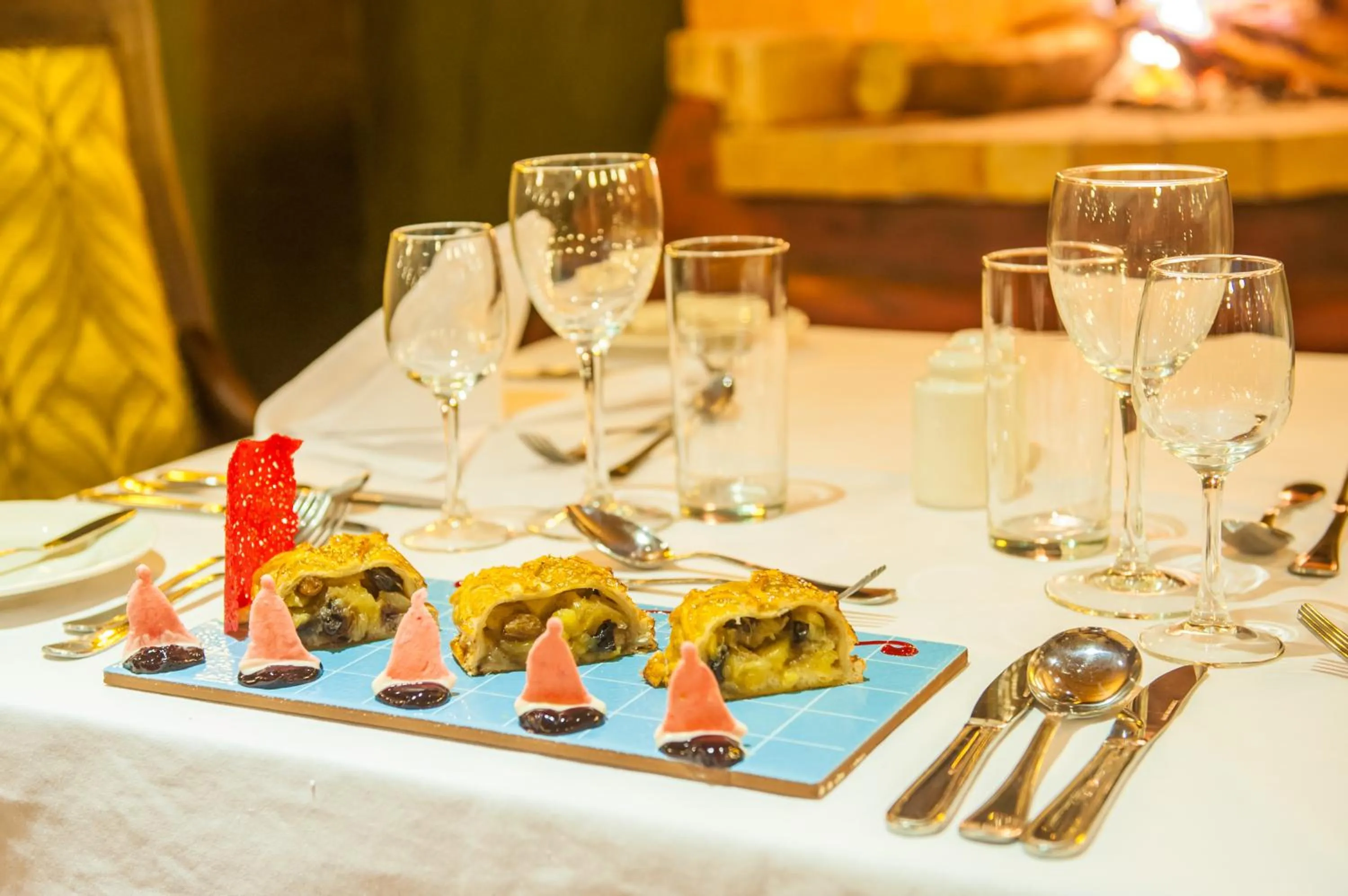 Restaurant/places to eat in Lake Nakuru Sopa Lodge