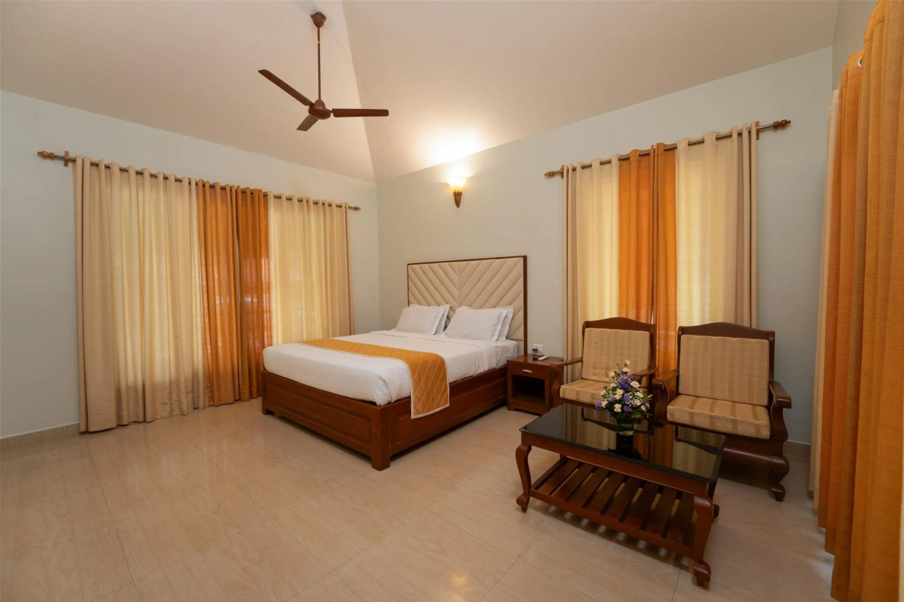 Bedroom, Bed in The Grand Leoney Resort