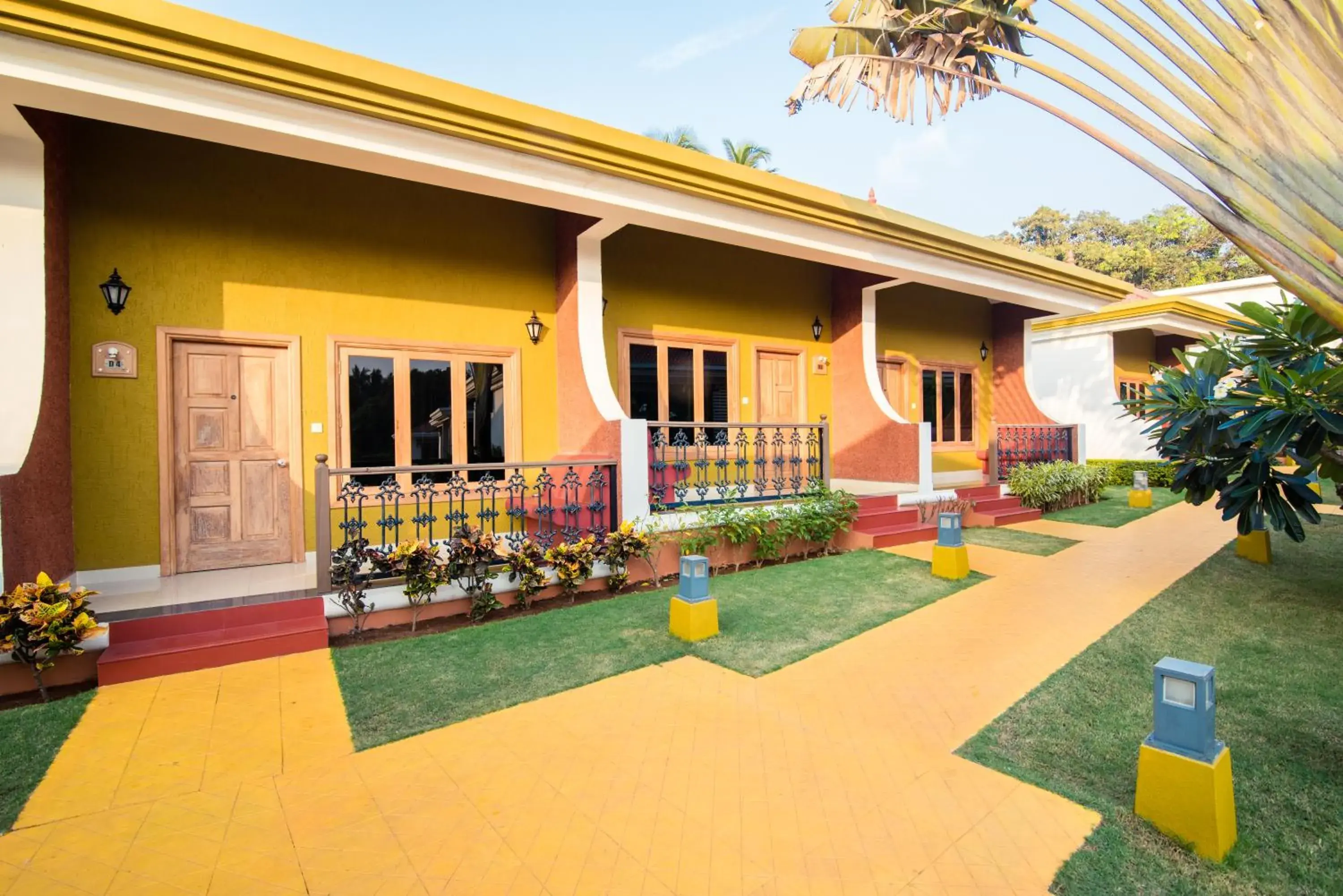 Deluxe Room in The Grand Leoney Resort Deluxe Room in The Grand Leoney Resort